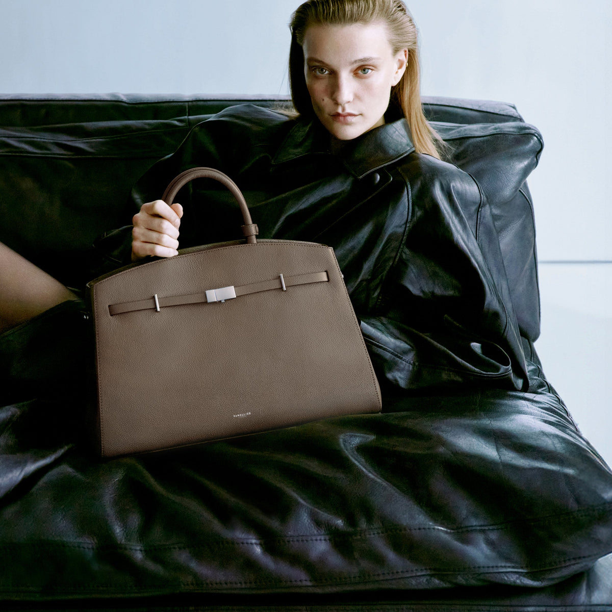 Exclusive The Hudson — One Size — Size dark taupe small grain — Side View