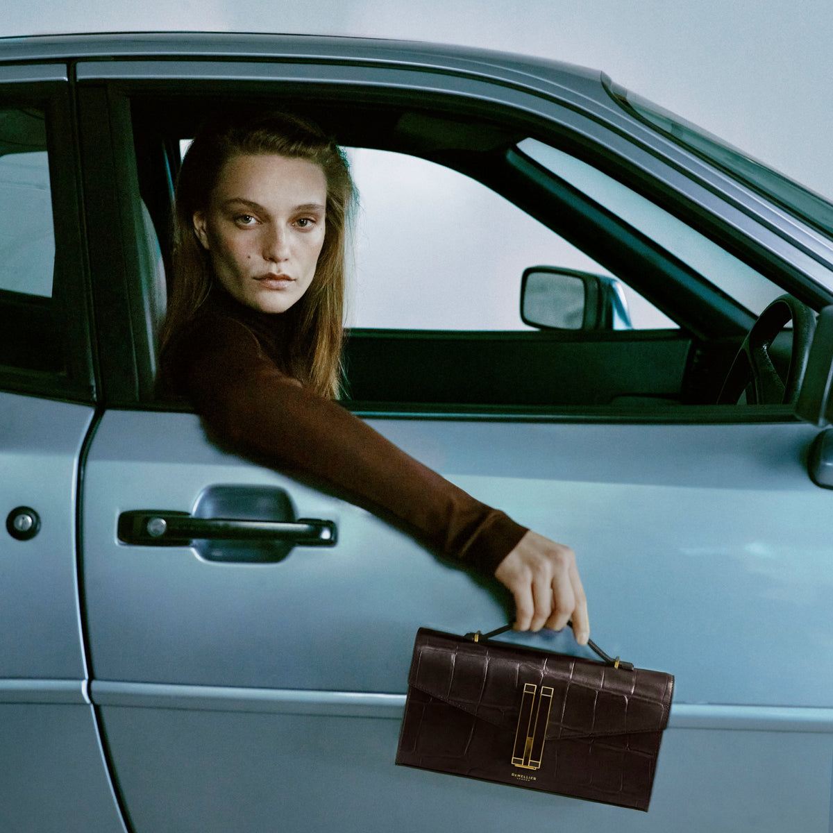 Exclusive The Vancouver Clutch — One Size — Size dark chocolate large croc-effect — Side View