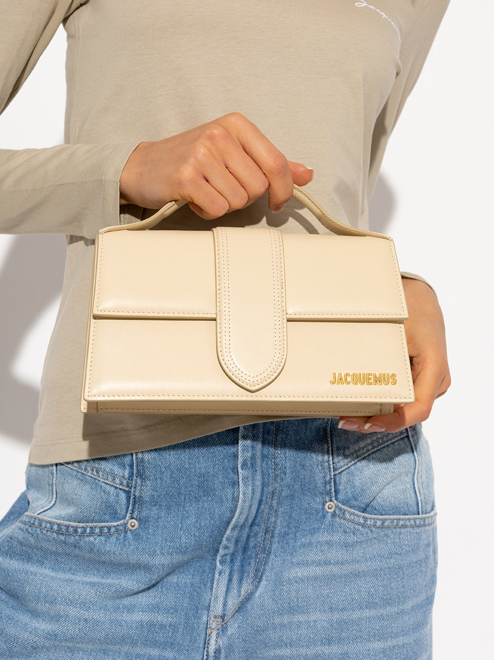 Exclusive Jacquemus Le Grand Bambino Handbag – Beige — Side View