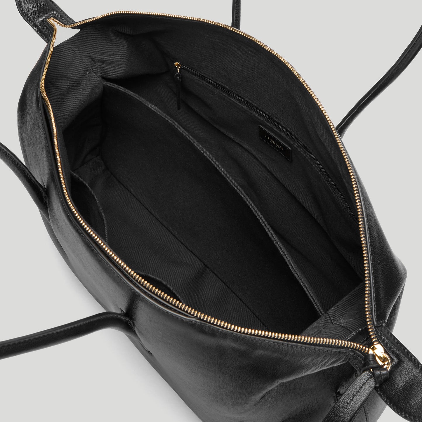 Exclusive The Stockholm — One Size — Size black fine grain — Top View