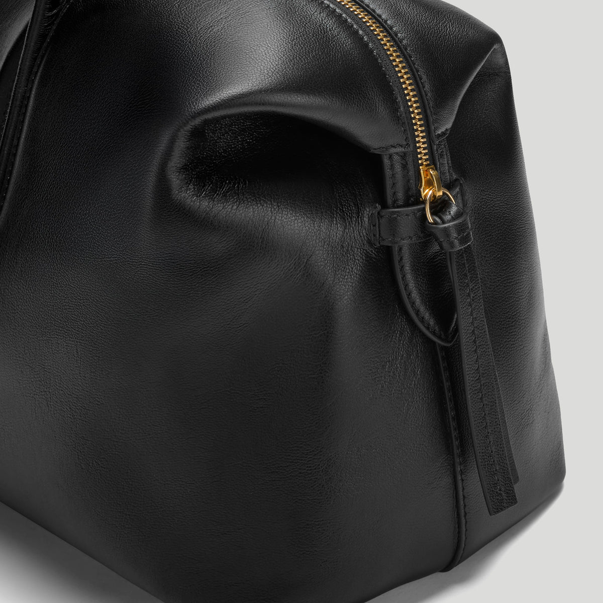 Exclusive The Stockholm — One Size — Size black fine grain — Back View
