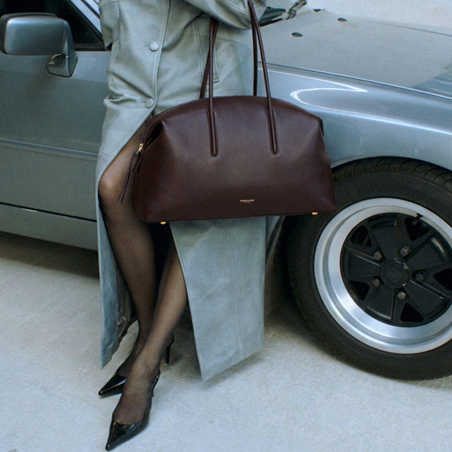 Exclusive The Stockholm — One Size — Size bordeaux fine grain — Side View
