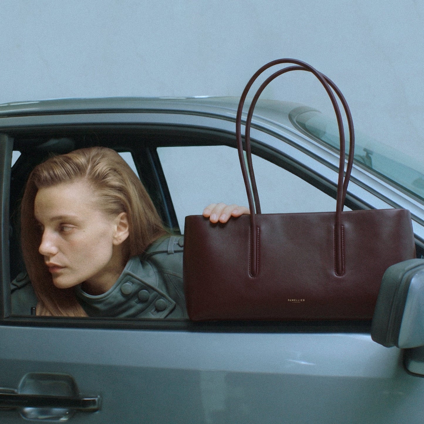 Exclusive The Stockholm Shoulder — One Size — Size bordeaux fine grain — Side View
