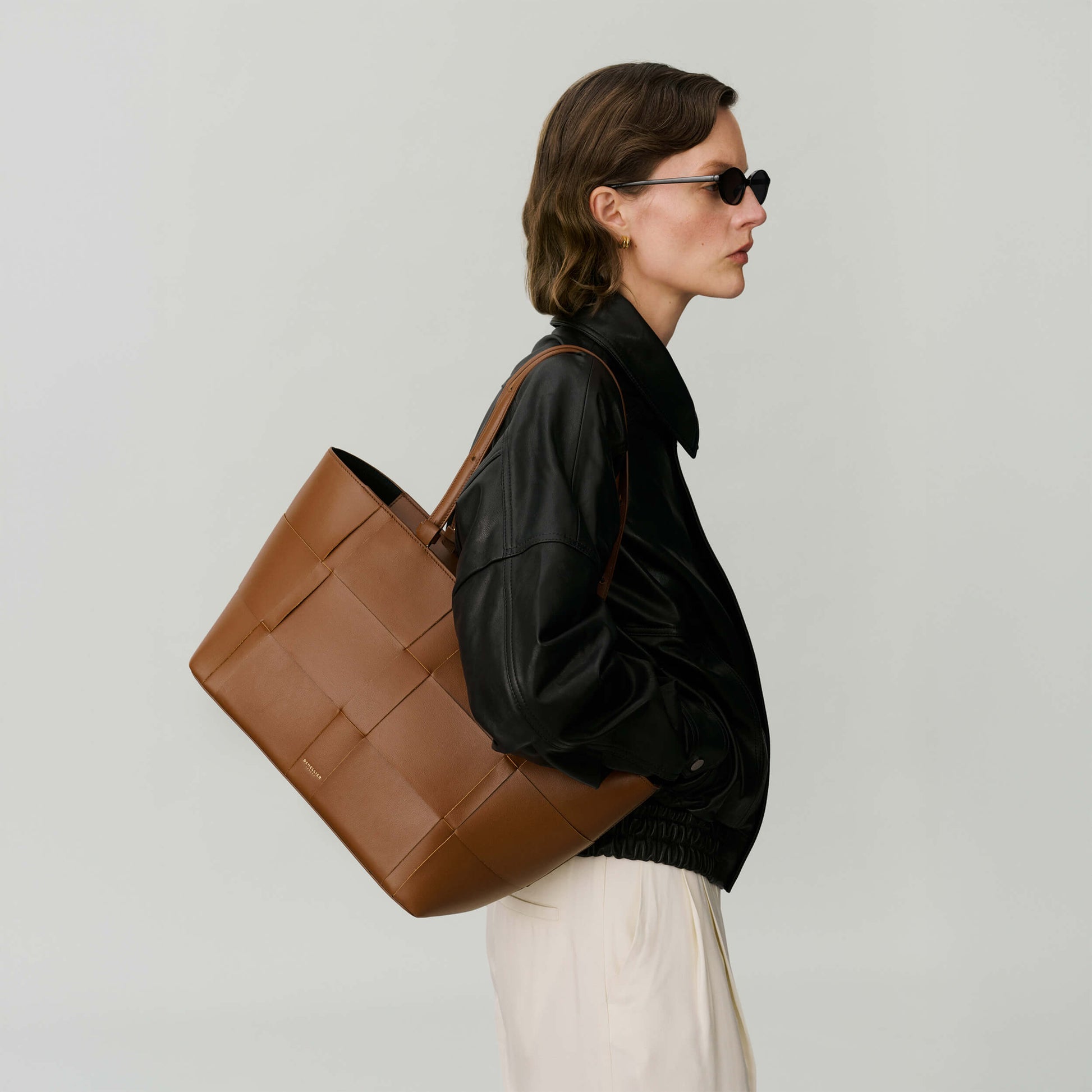 Exclusive The Florence — One Size — Size tan fine grain — Lifestyle View