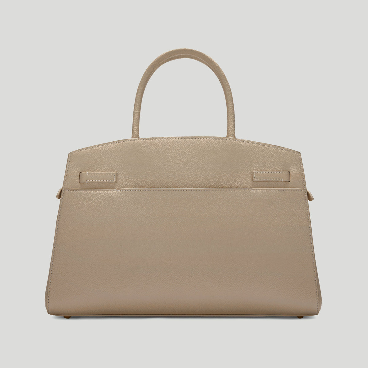 Exclusive The Midi Hudson — Midi — Size light taupe small grain — Lifestyle View