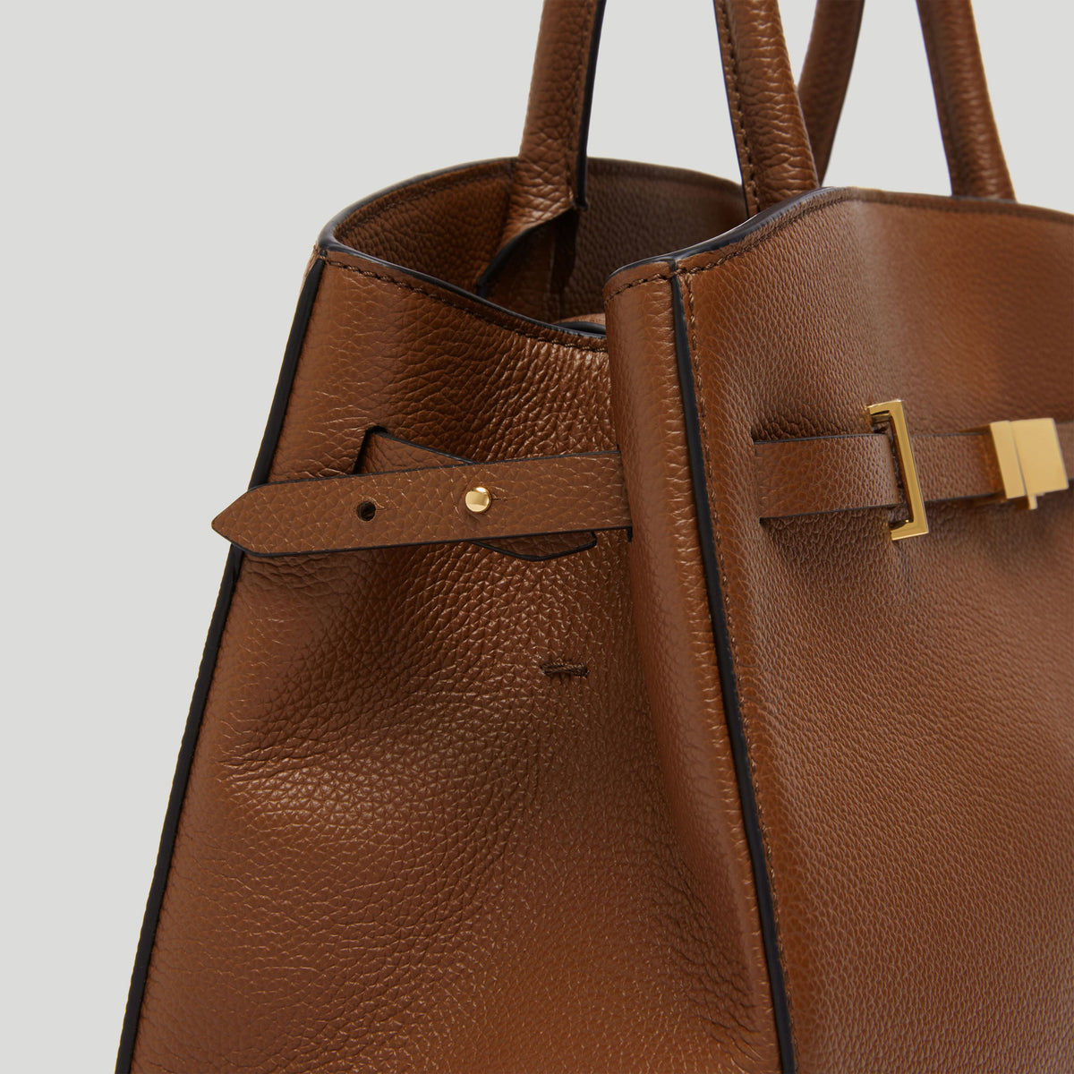 Exclusive The Midi Hudson — Midi — Size tan small grain — Back View