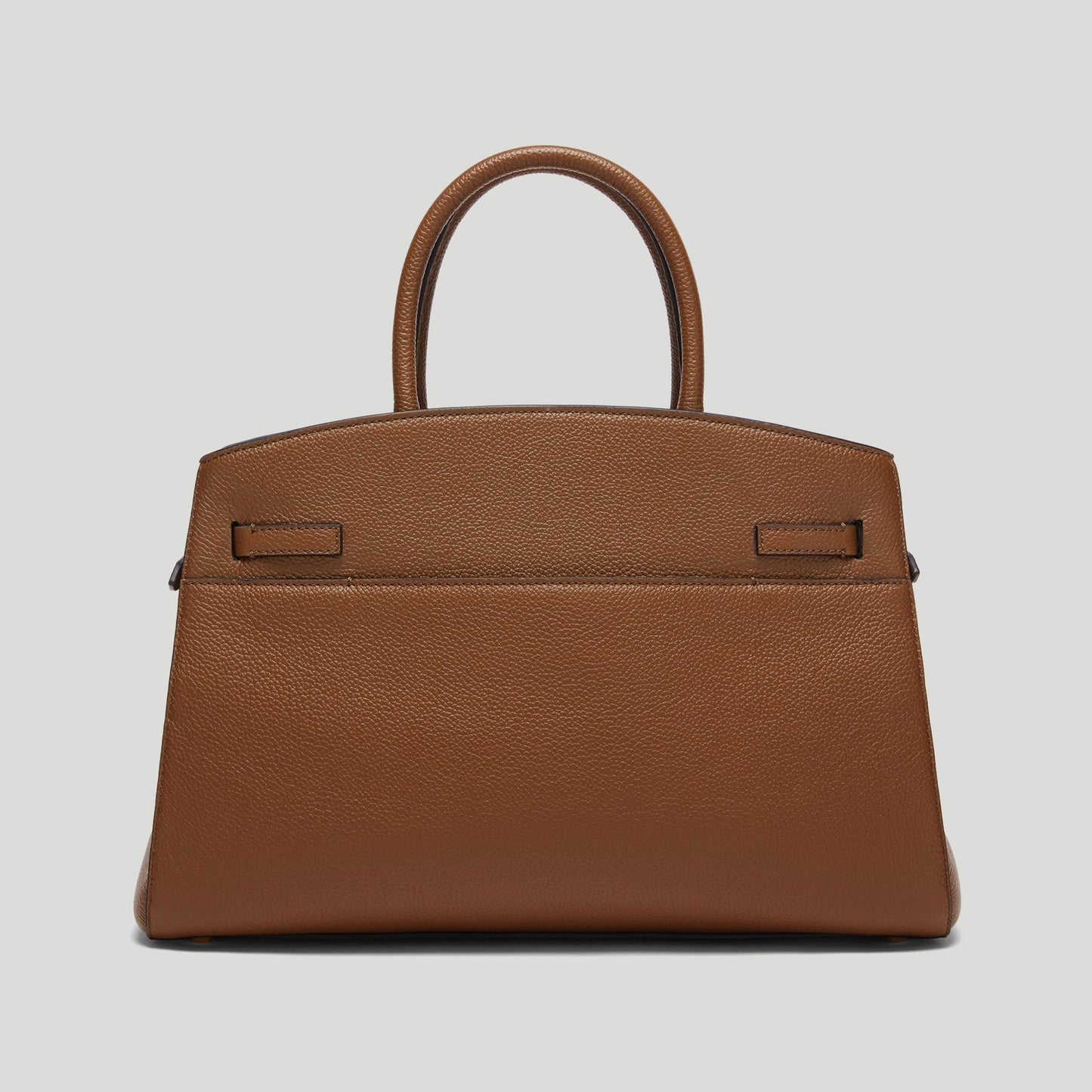 Exclusive The Midi Hudson — Midi — Size tan small grain — Lifestyle View