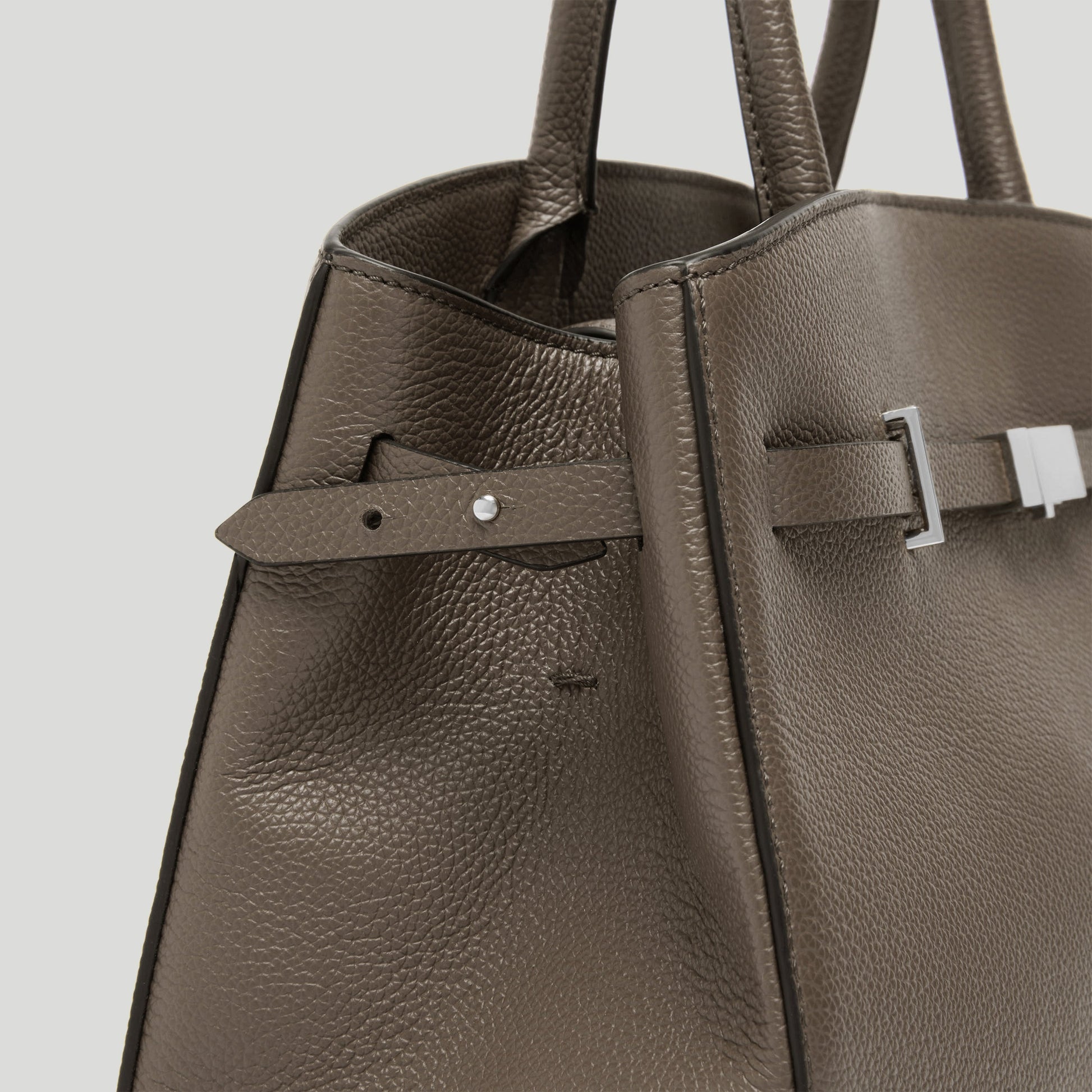 Exclusive The Midi Hudson — Midi — Size dark taupe small grain — Back View