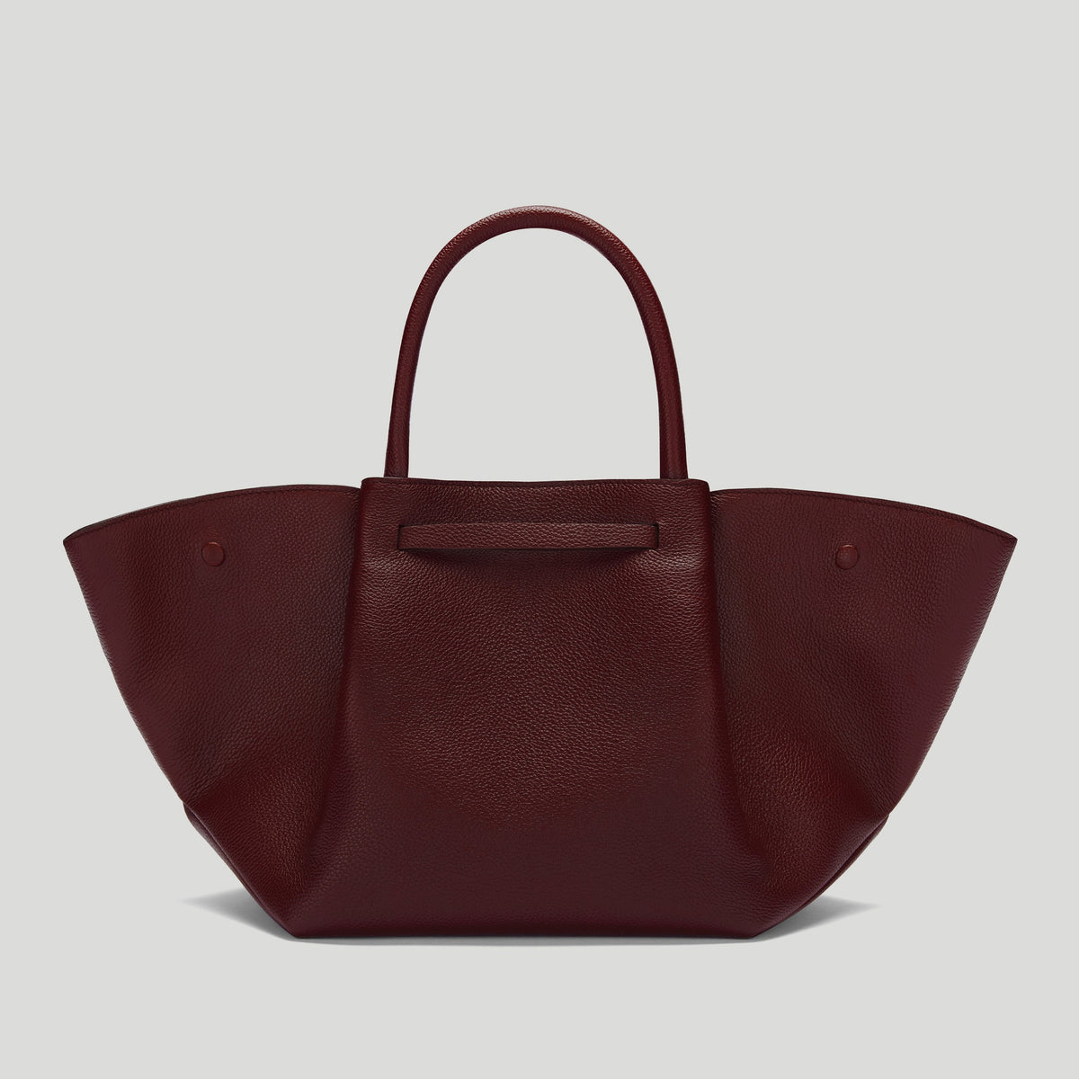 Exclusive The Midi New York — Midi — Size burgundy small grain — Lifestyle View
