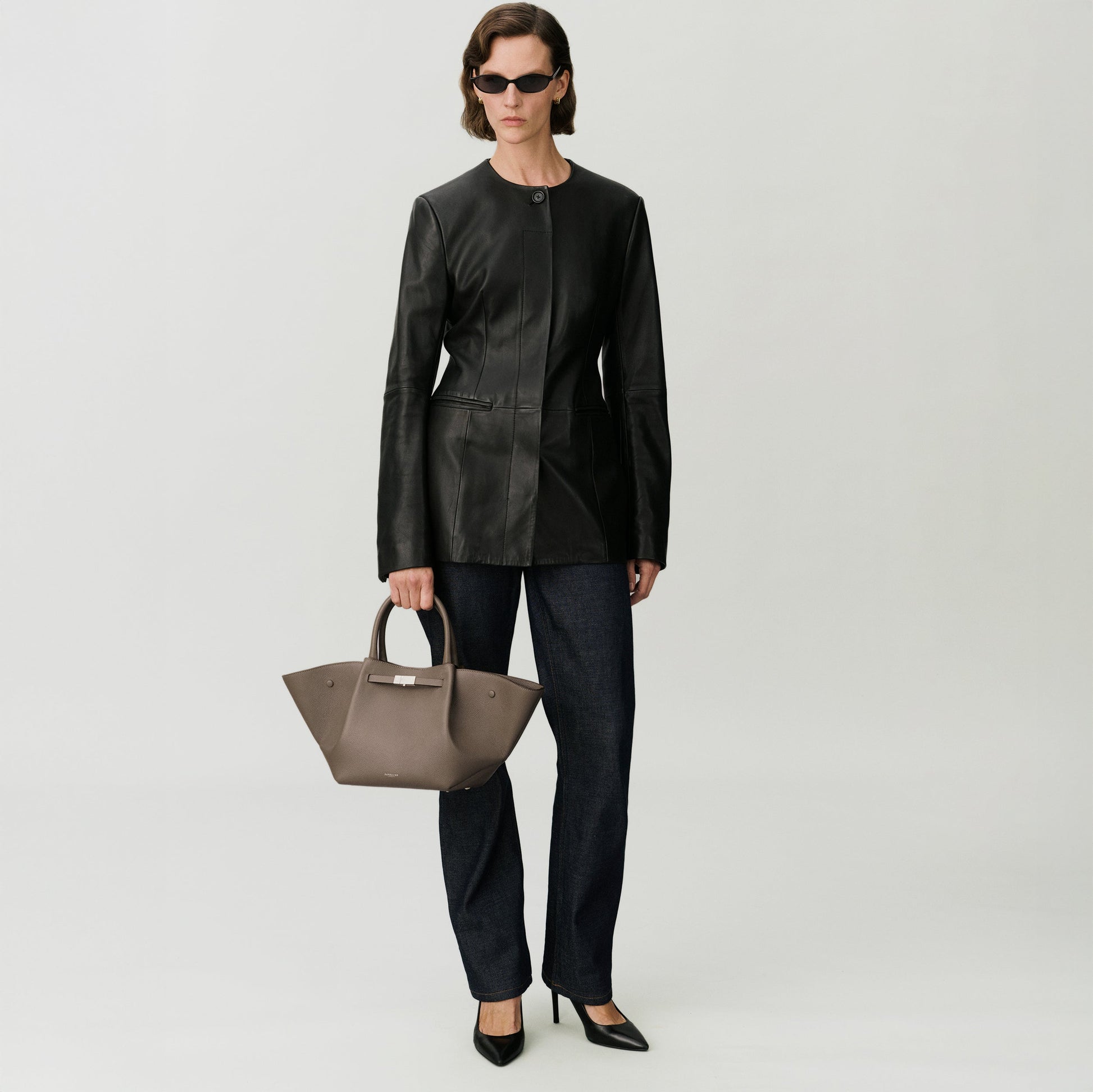 Exclusive The Midi New York — Midi — Size dark taupe small grain — Alternate View 8
