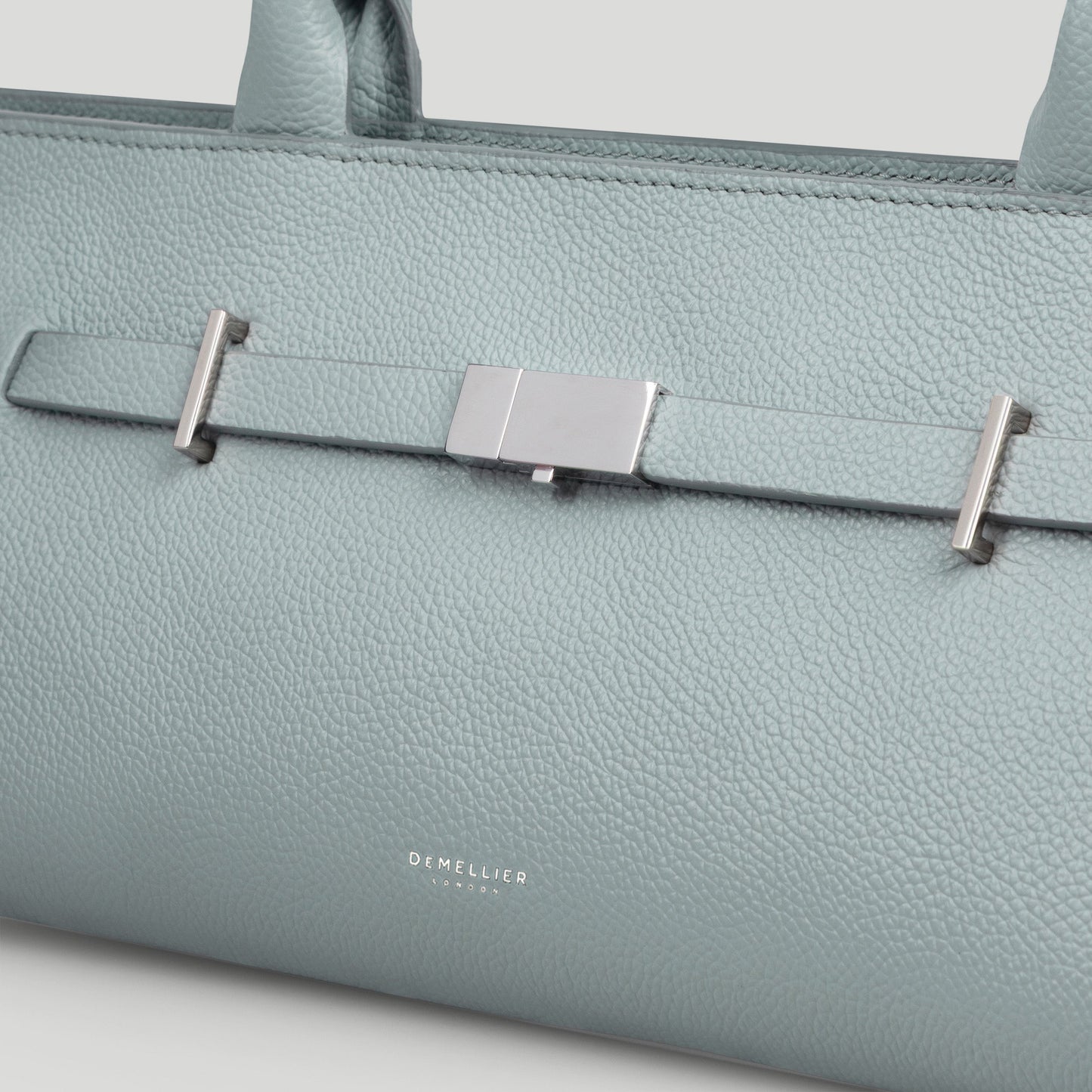 Exclusive The New York Shoulder — One Size — Size pacific blue small grain — Back View