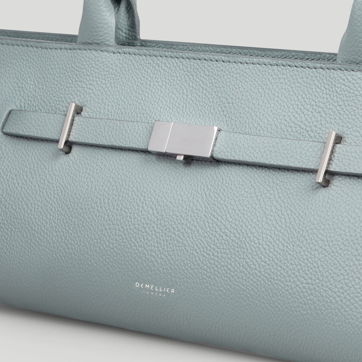 Exclusive The New York Shoulder — One Size — Size pacific blue small grain — Back View