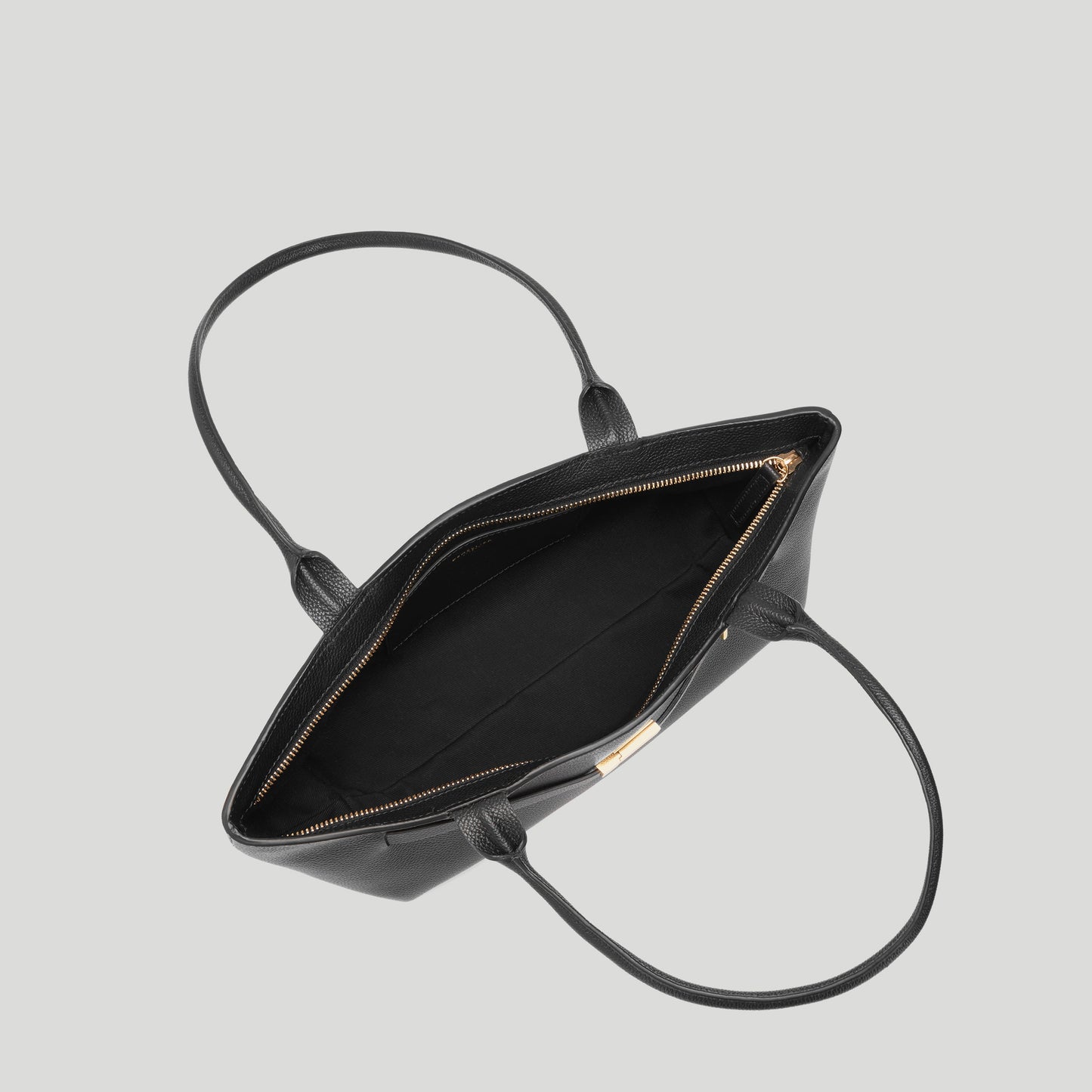 Exclusive The New York Shoulder — One Size — Size black small grain — Top View