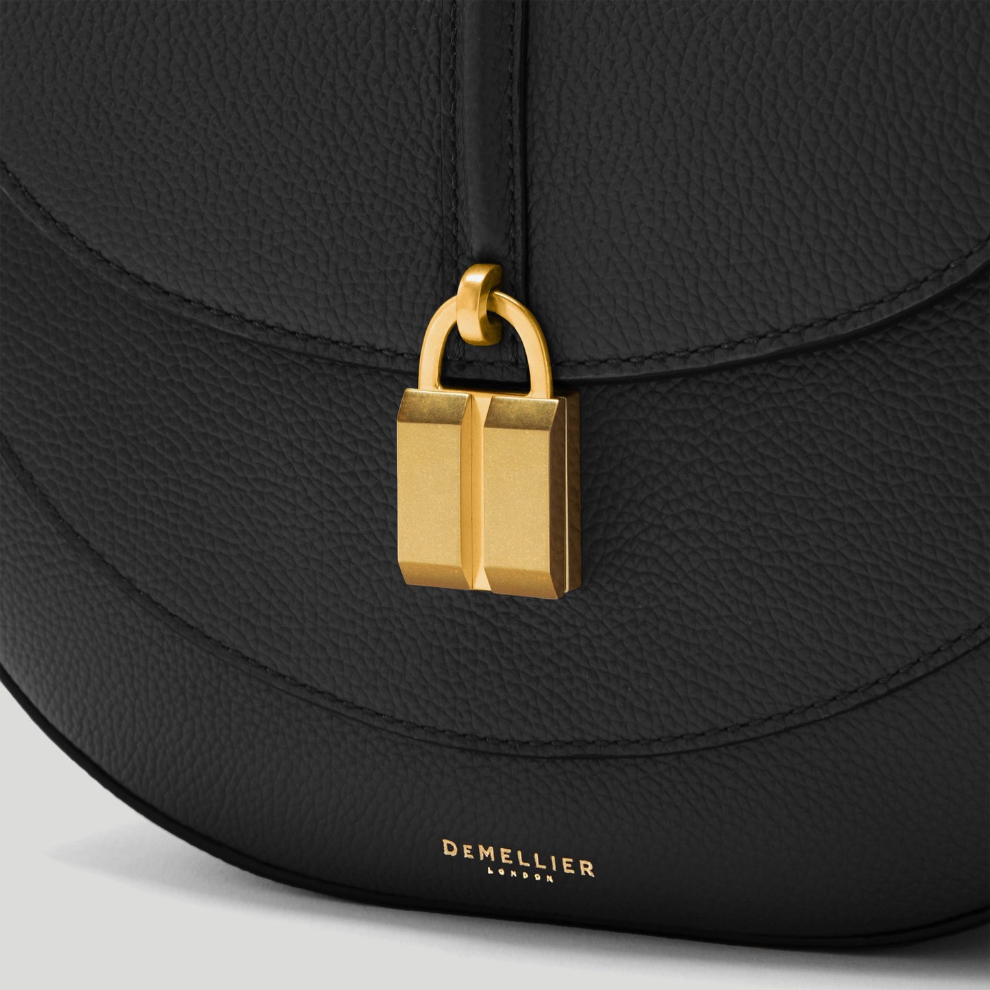 Exclusive The Siena Saddle — One Size — Size black small grain — Back View