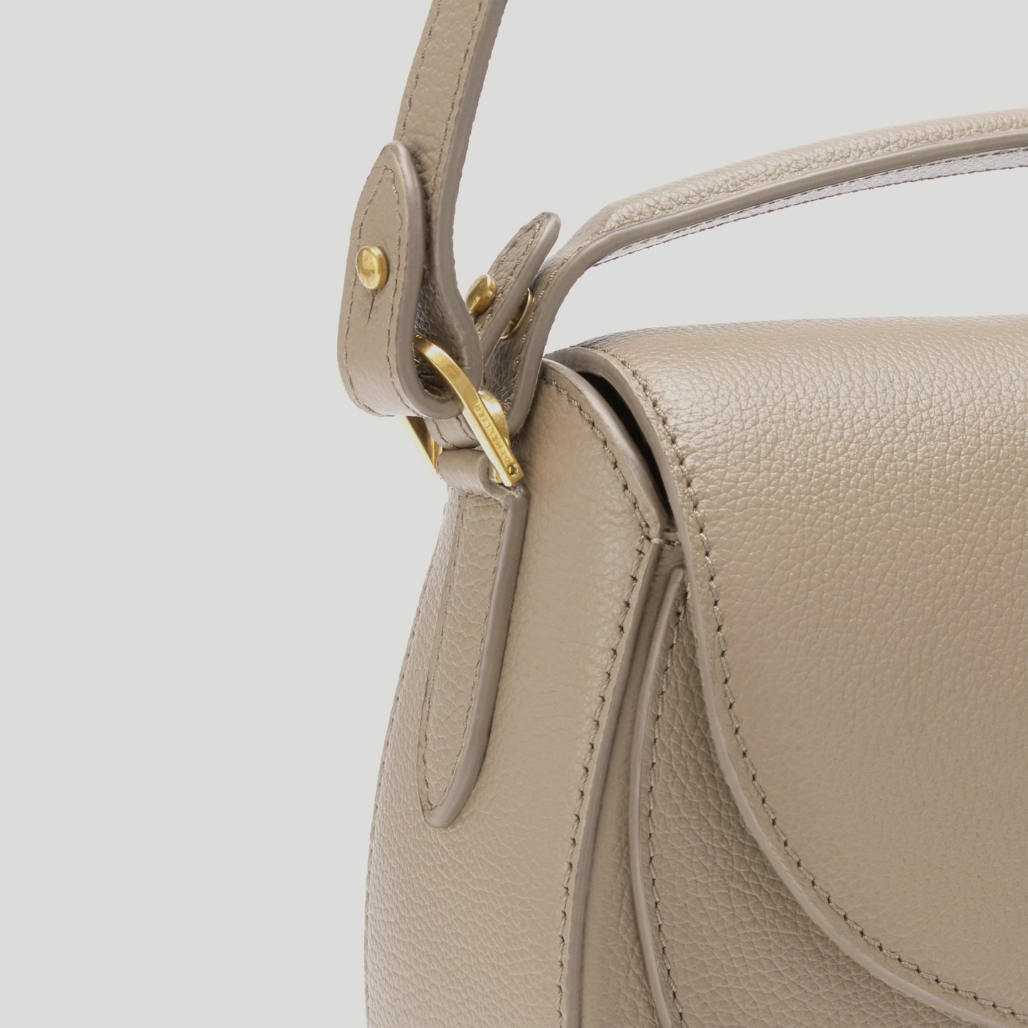 Exclusive The Siena Saddle — One Size — Size light taupe small grain — Top View