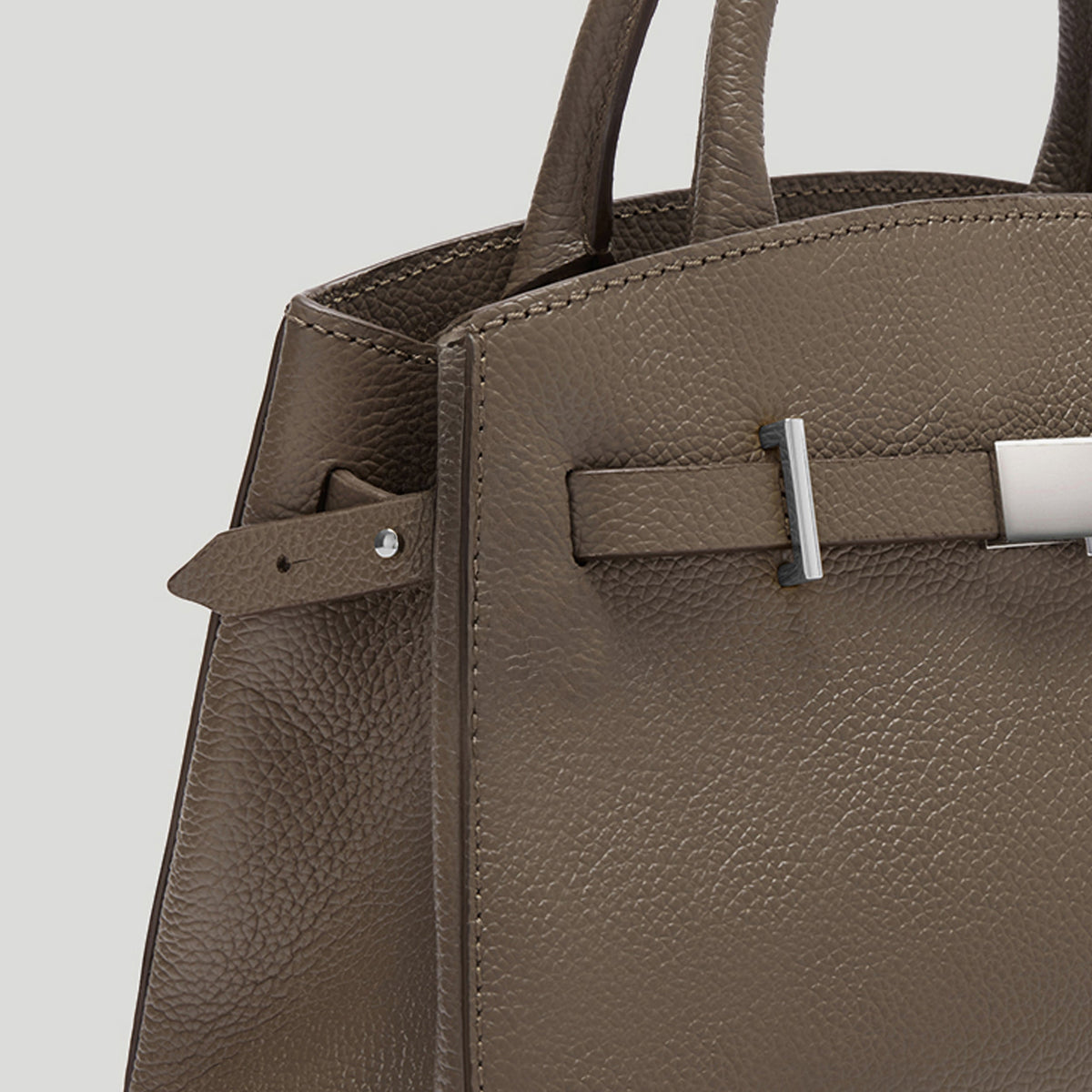 Exclusive The Small Hudson — Small — Size dark taupe small grain — Side View