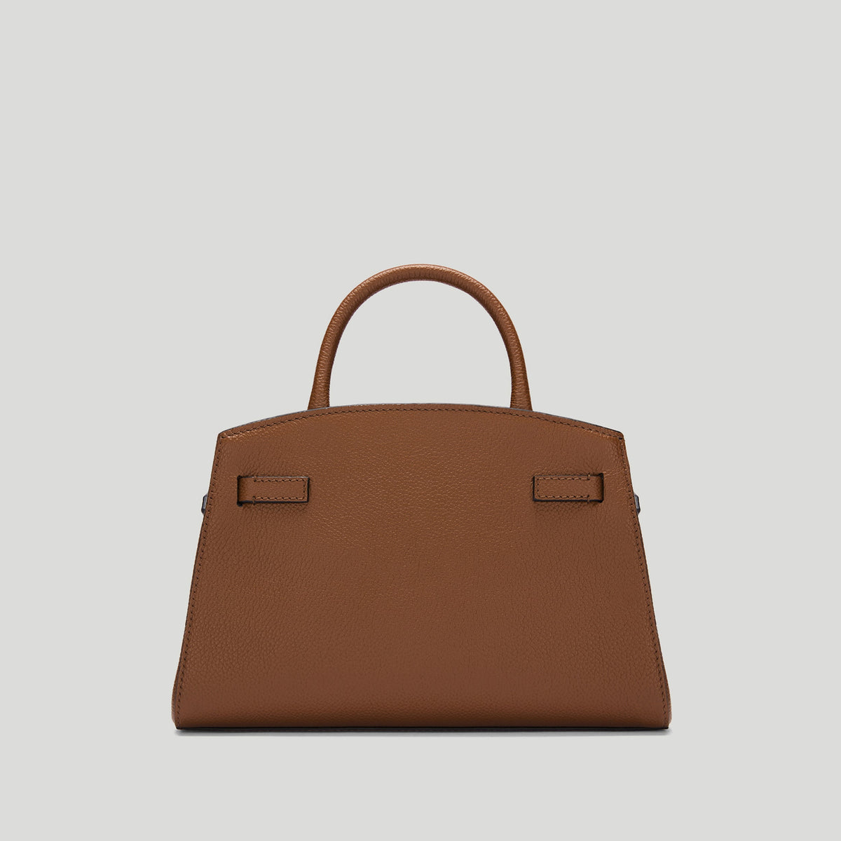 Exclusive The Small Hudson — Small — Size tan small grain — Lifestyle View