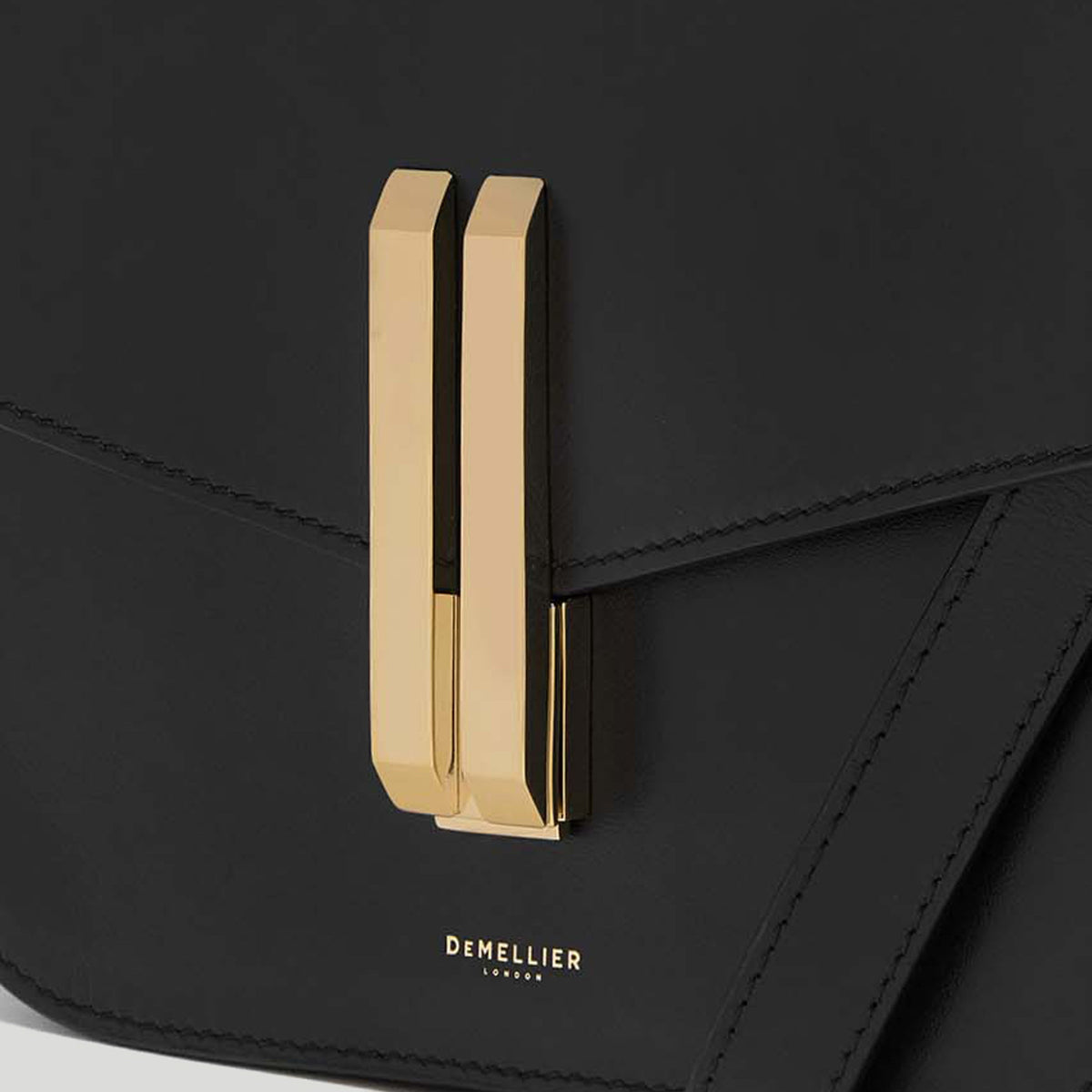 Exclusive The Vancouver — One Size — Size black smooth — Back View