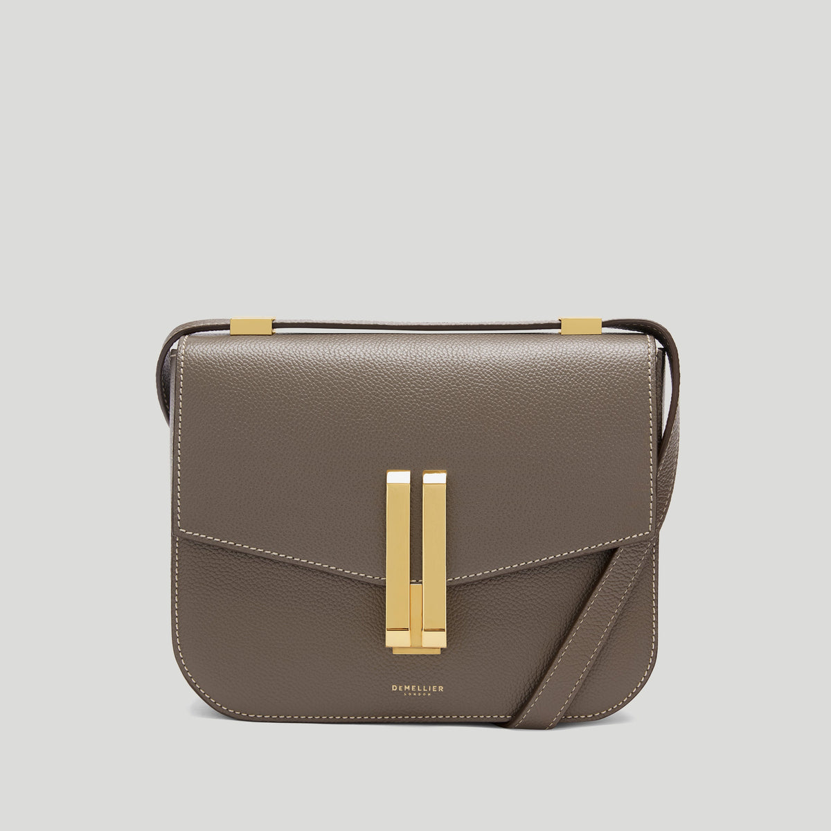 Exclusive The Vancouver — One Size — Size dark taupe small grain ecru stitching — Front View