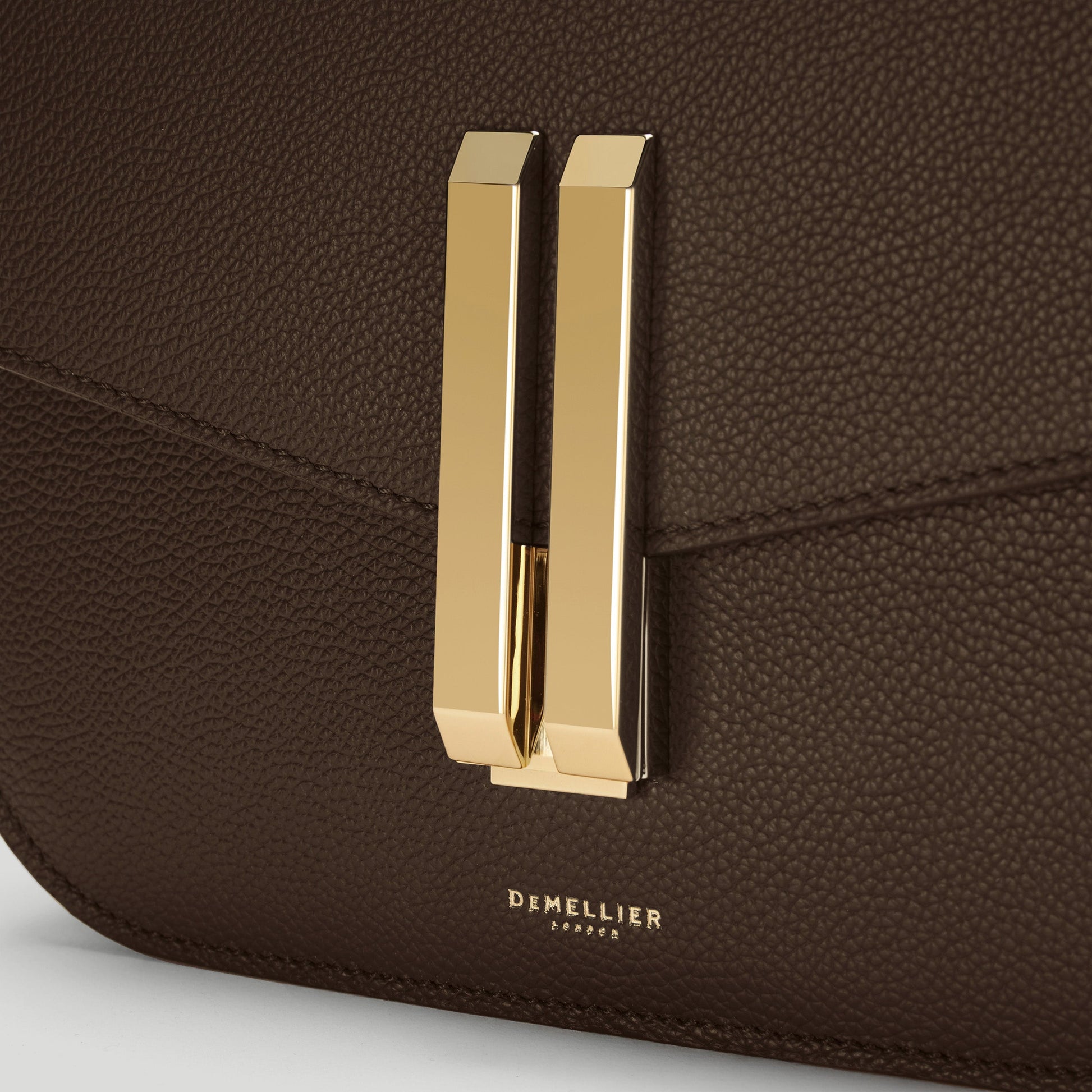 Exclusive The Vancouver — One Size — Size mocha small grain — Side View