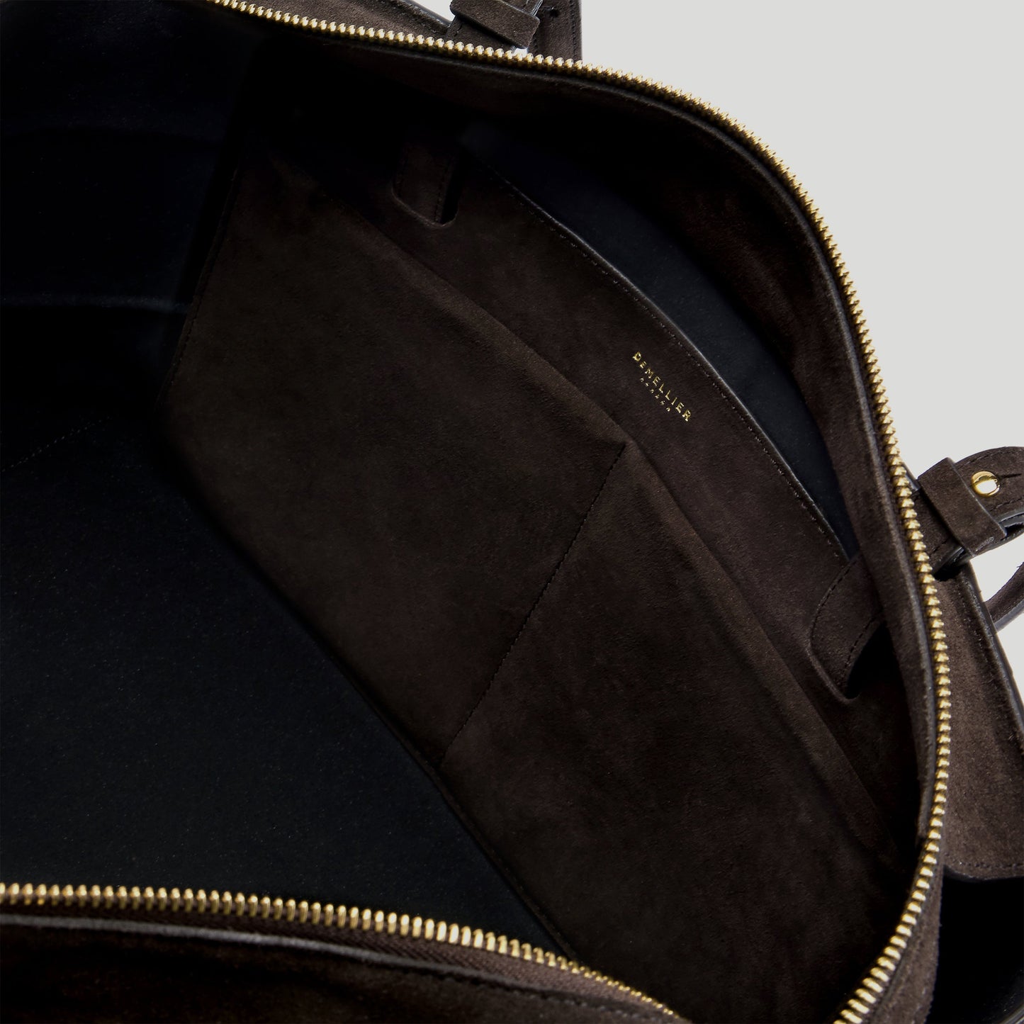 Exclusive The Florence — One Size — Size dark chocolate suede — Detail View