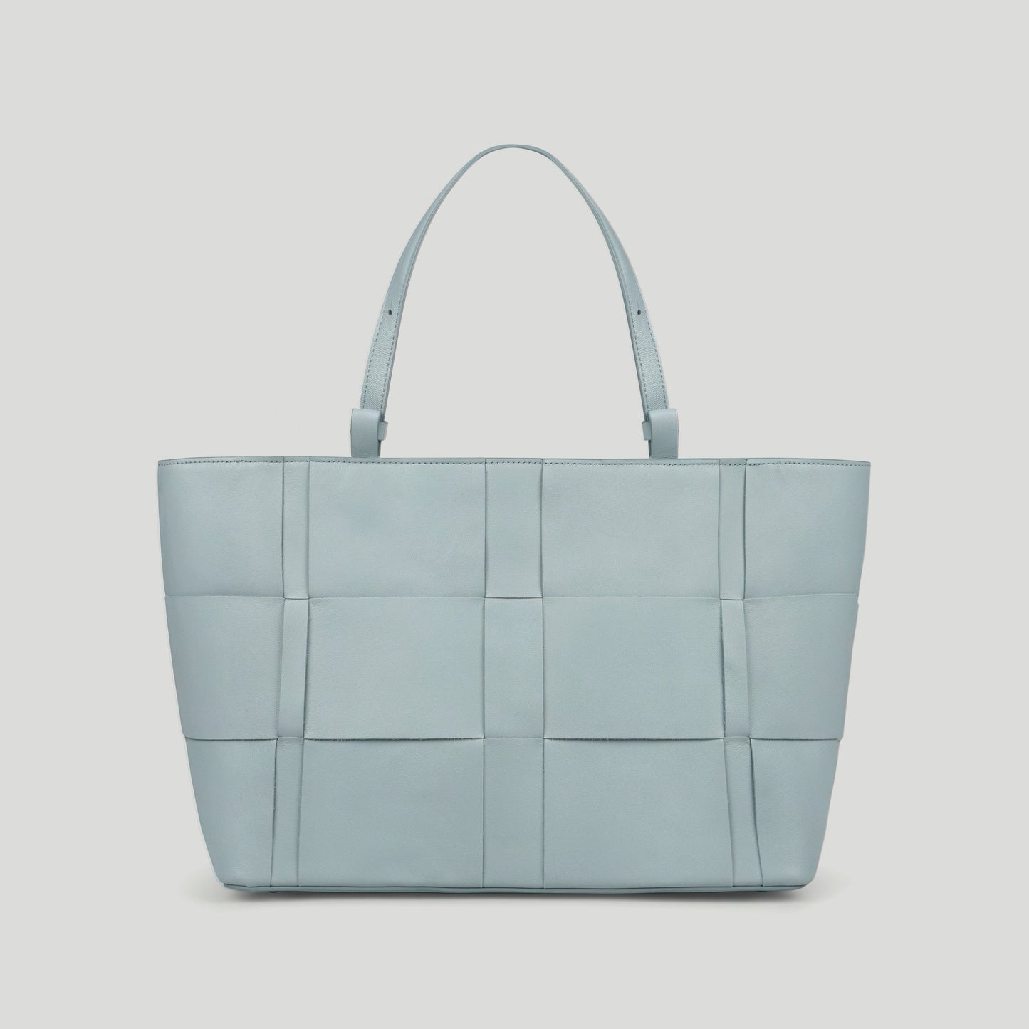 Exclusive The Florence — One Size — Size pacific blue fine grain — Lifestyle View