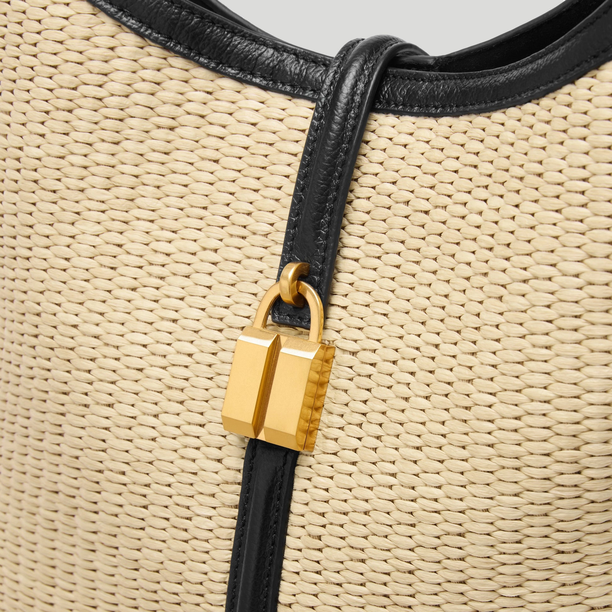 Exclusive The Siena Bucket — One Size — Size natural raffia & black smooth — Back View