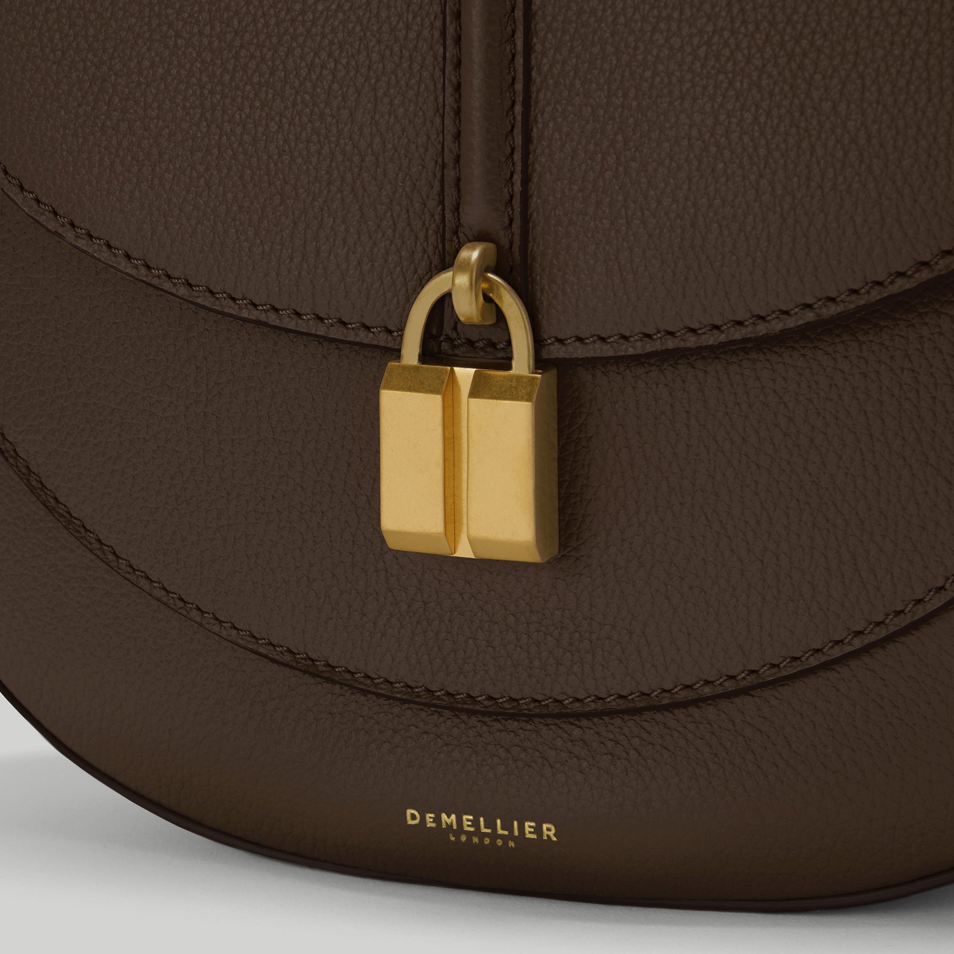 Exclusive The Siena Saddle — One Size — Size mocha small grain — Side View