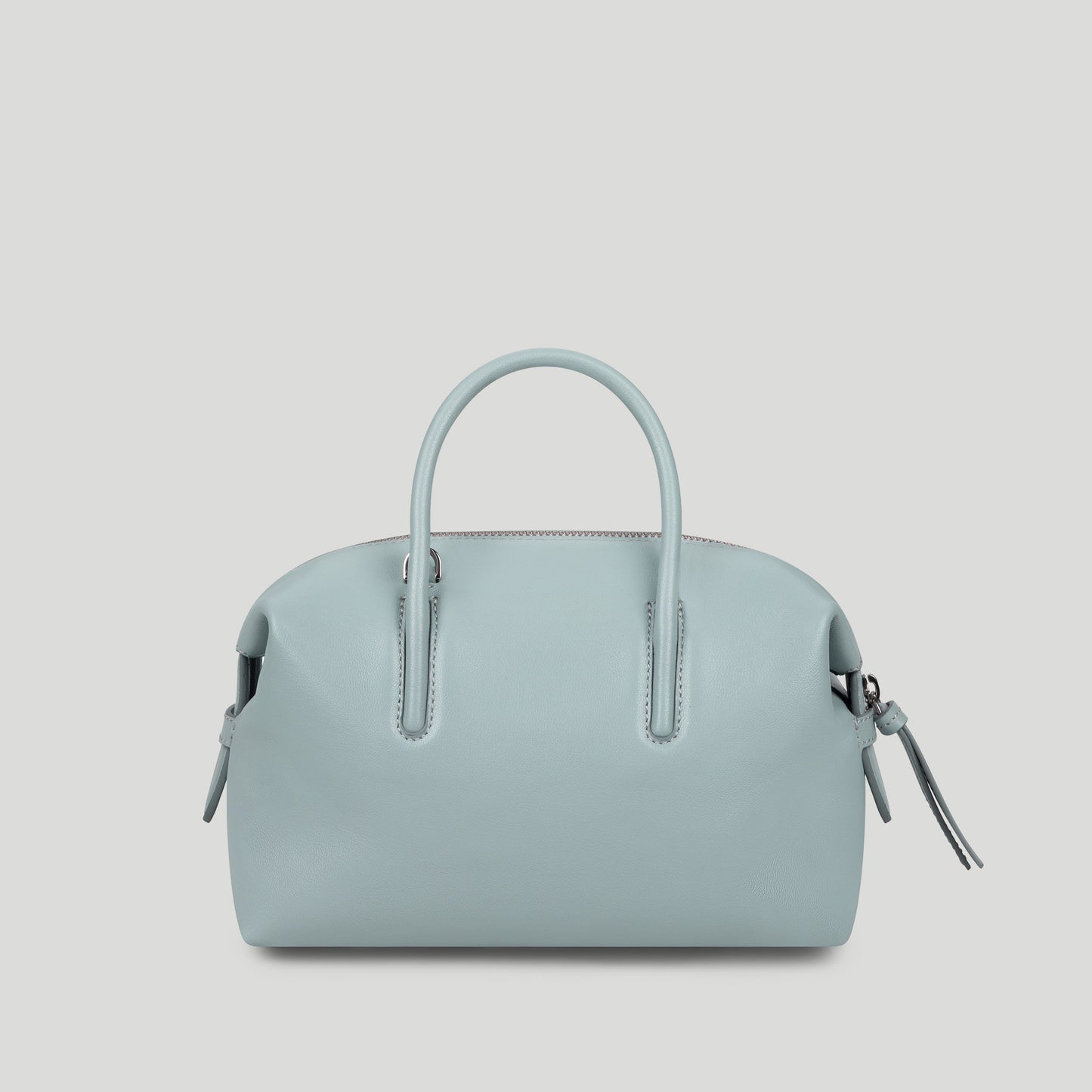 Exclusive The Small Stockholm — Small — Size pacific blue fine grain — Lifestyle View