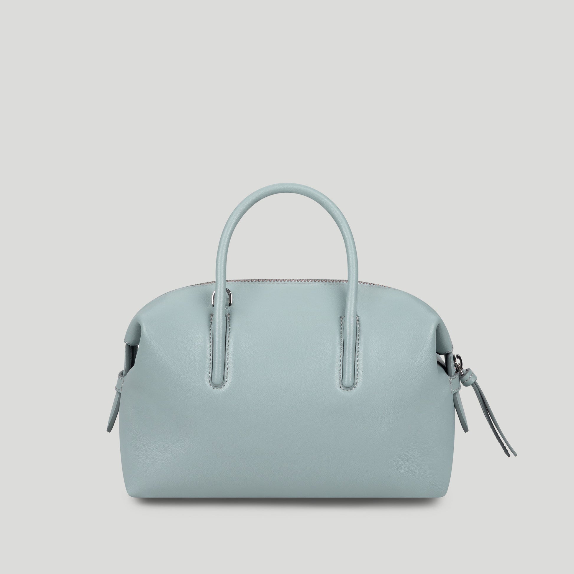 Exclusive The Small Stockholm — Small — Size pacific blue fine grain — Lifestyle View