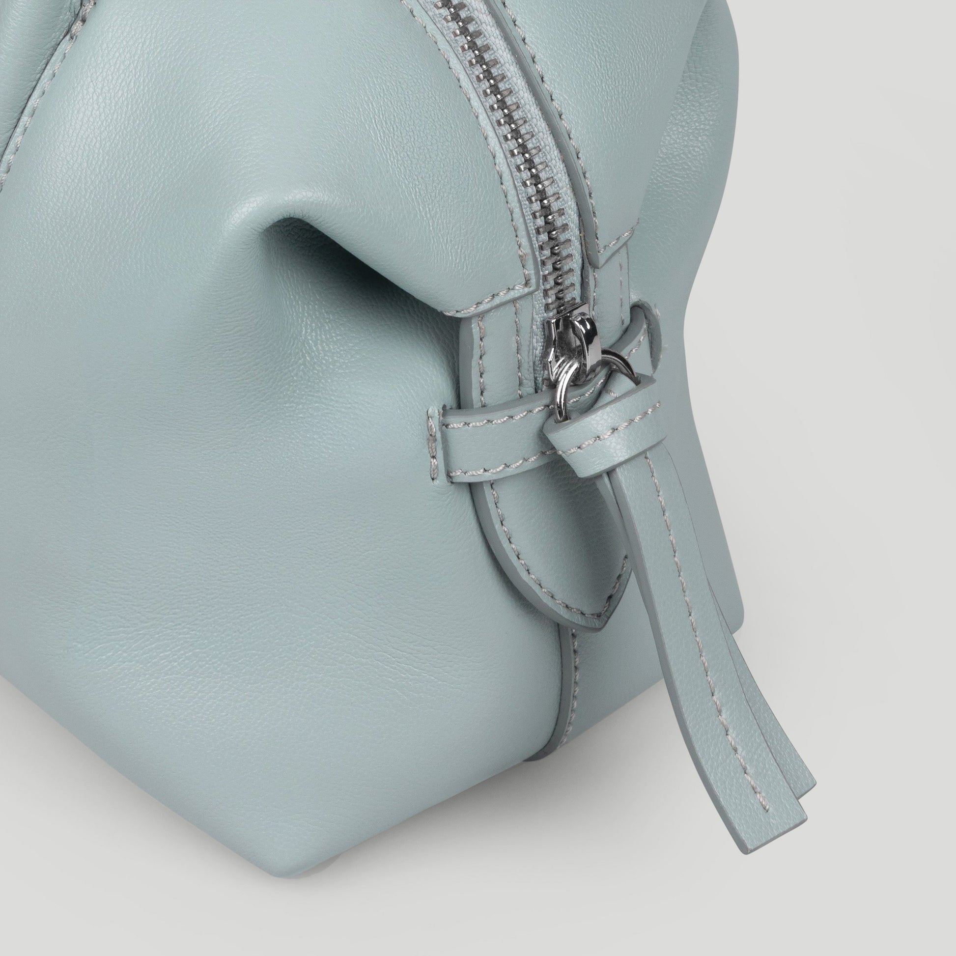 Exclusive The Small Stockholm — Small — Size pacific blue fine grain — Back View