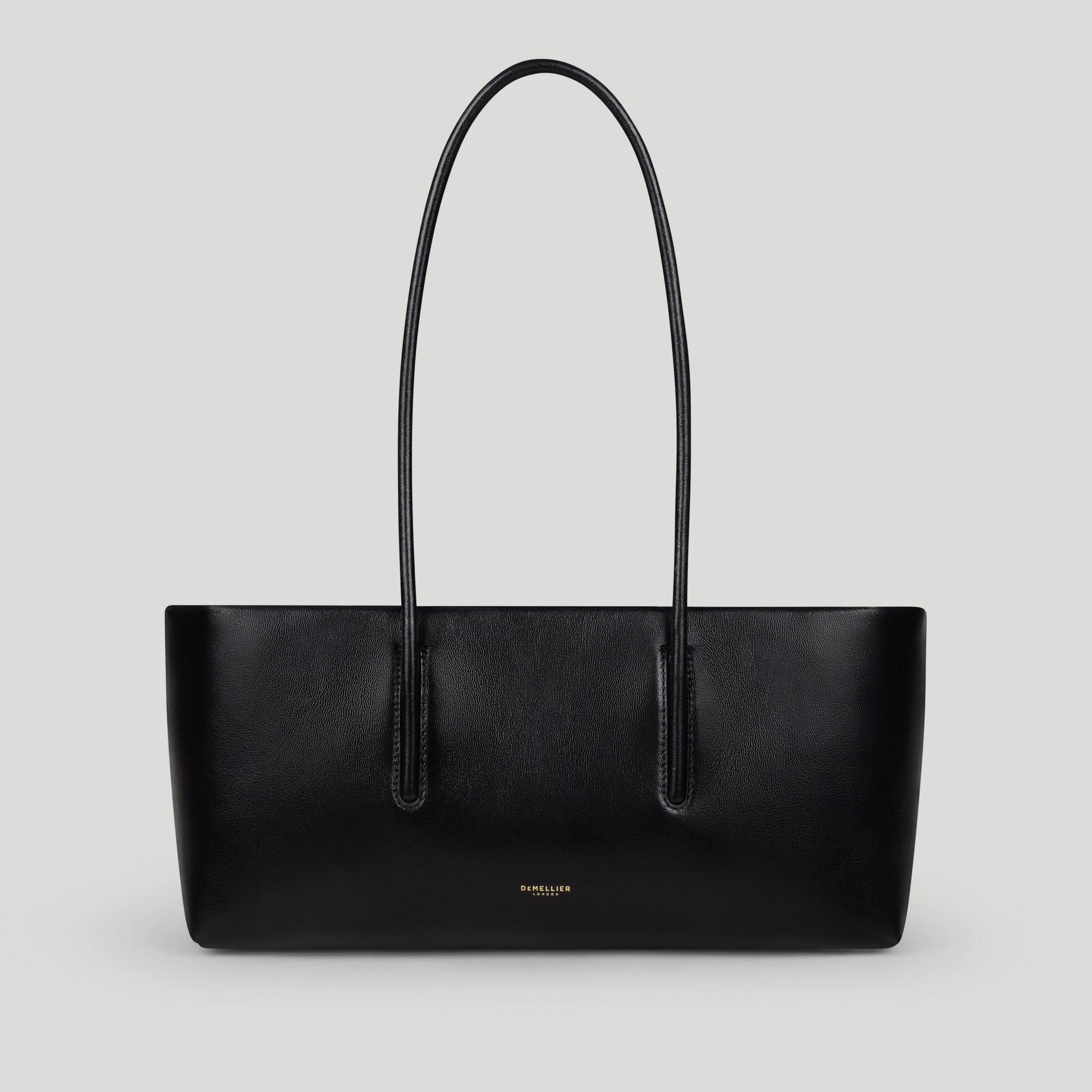 Exclusive The Stockholm Shoulder — One Size — Size black fine grain — Front View