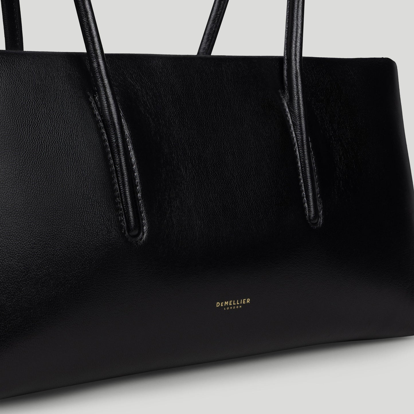 Exclusive The Stockholm Shoulder — One Size — Size black fine grain — Back View