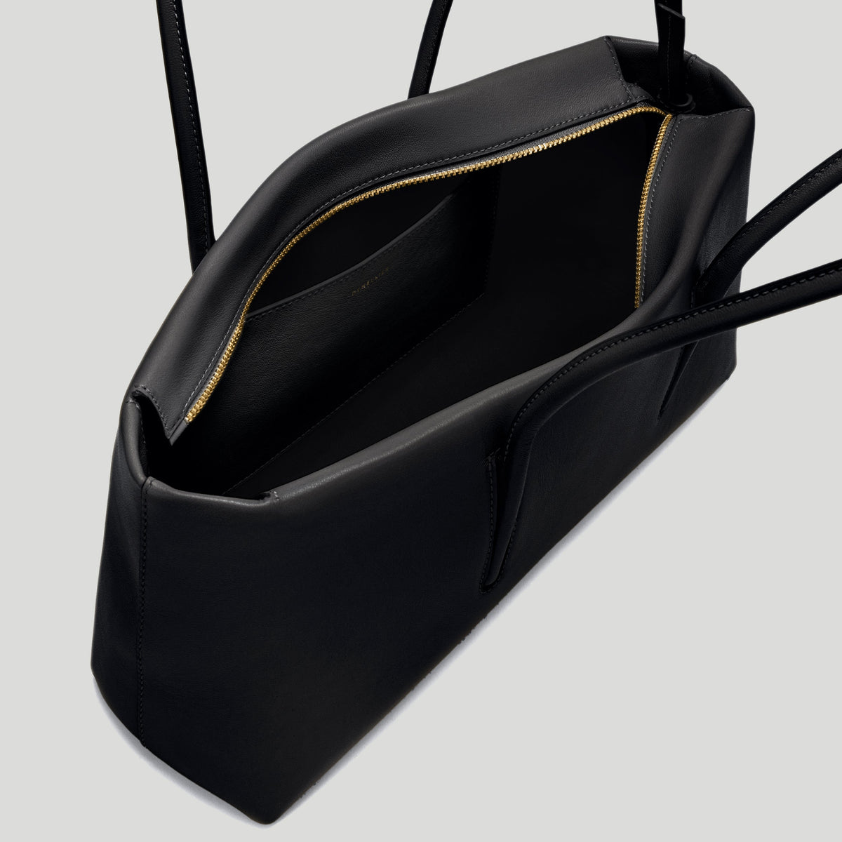 Exclusive The Stockholm Shoulder — One Size — Size black fine grain — Top View