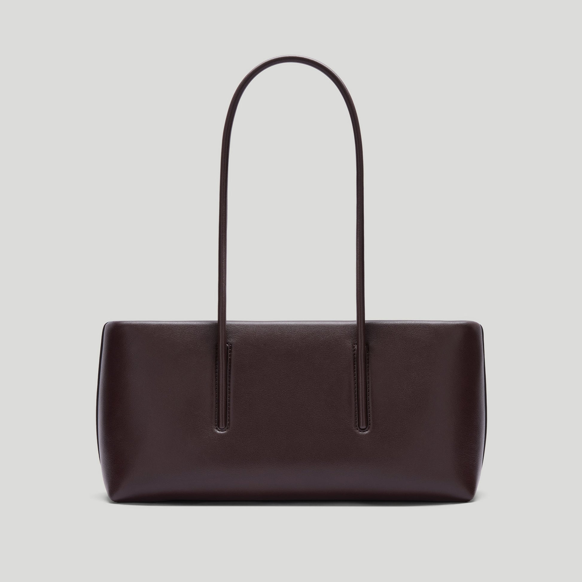 Exclusive The Stockholm Shoulder — One Size — Size bordeaux fine grain — Lifestyle View