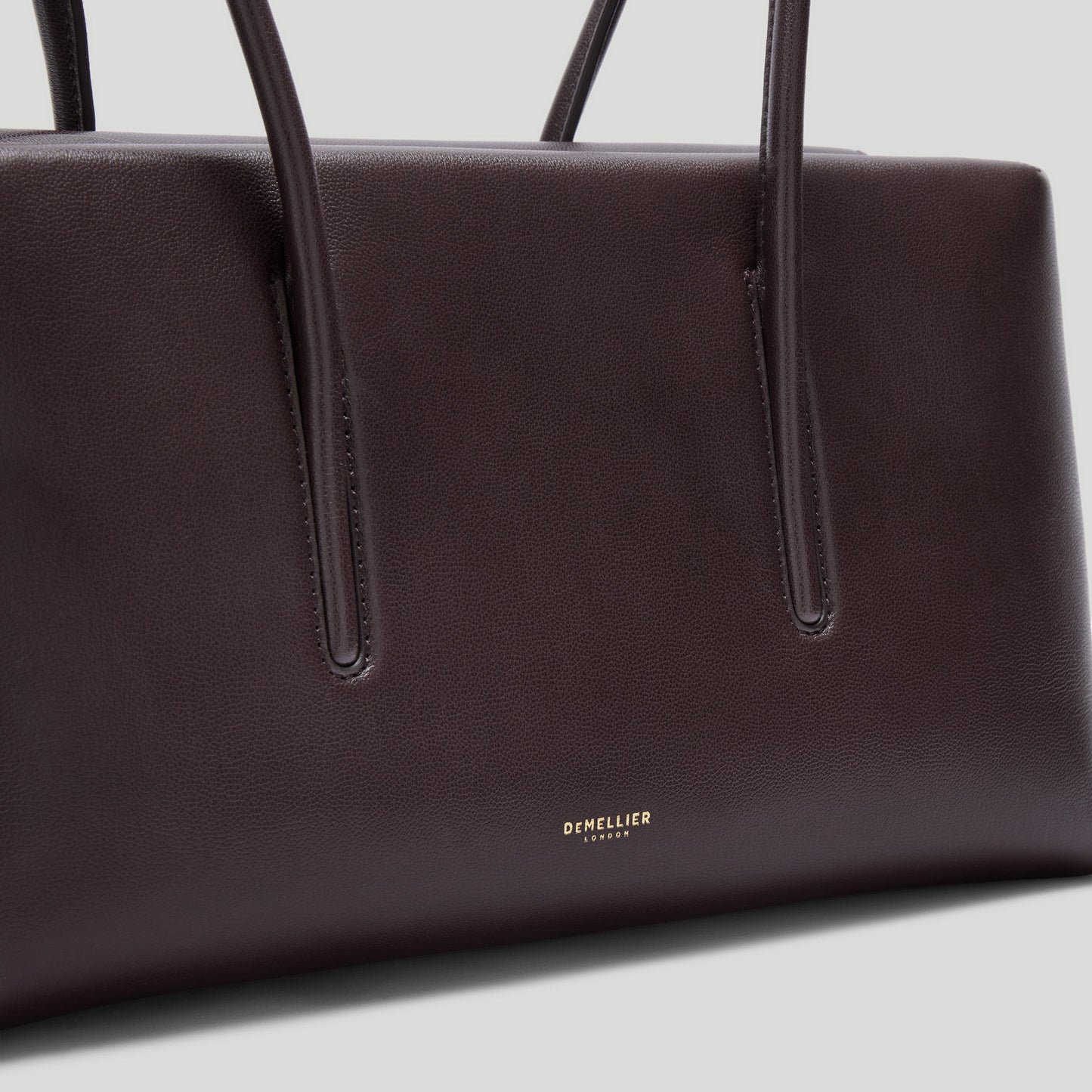 Exclusive The Stockholm Shoulder — One Size — Size bordeaux fine grain — Back View