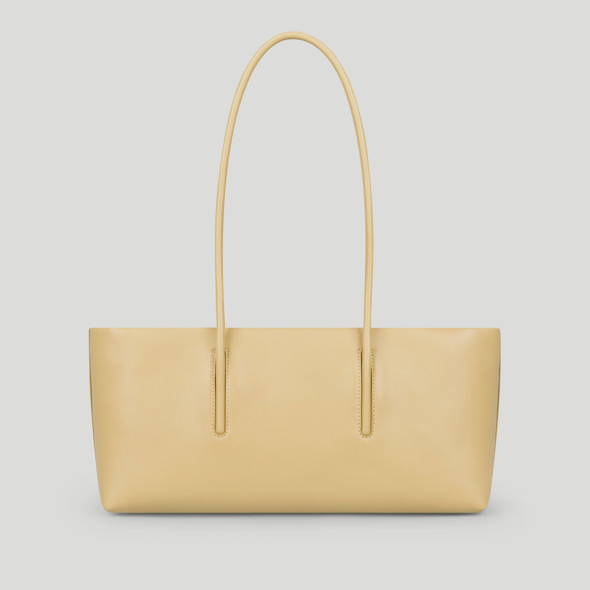 Exclusive The Stockholm Shoulder — One Size — Size dune fine grain — Lifestyle View