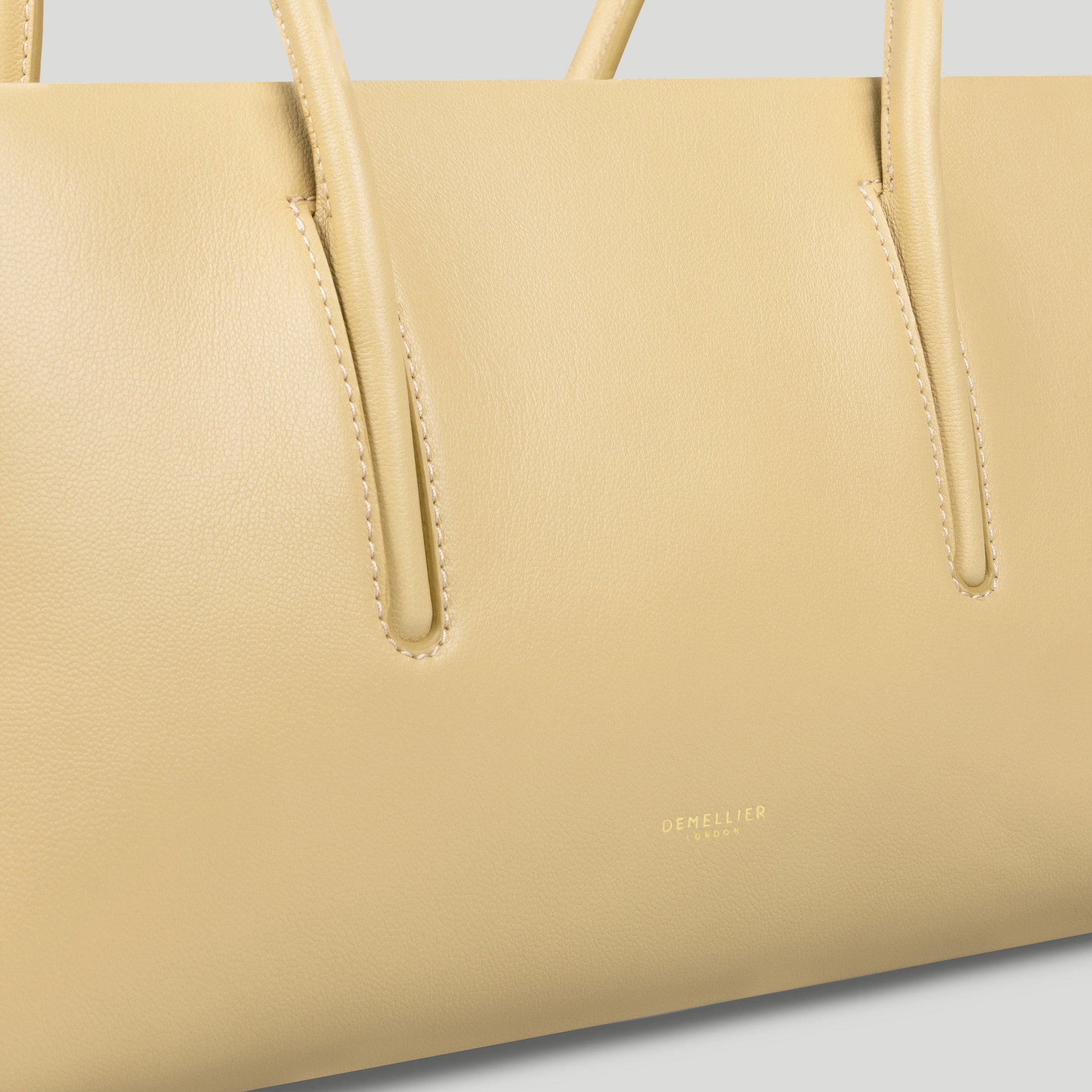 Exclusive The Stockholm Shoulder — One Size — Size dune fine grain — Back View