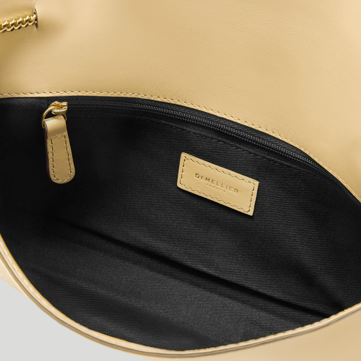Exclusive The Vancouver Clutch — One Size — Size dune smooth — Back View
