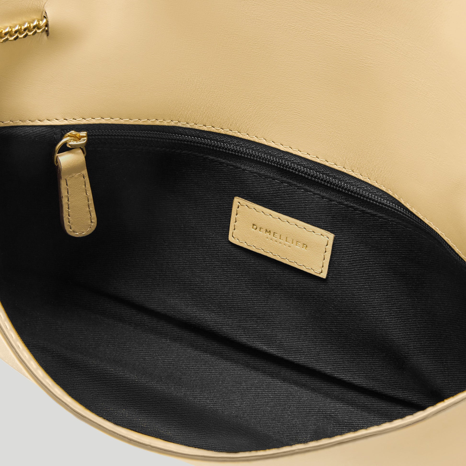 Exclusive The Vancouver Clutch — One Size — Size dune smooth — Back View