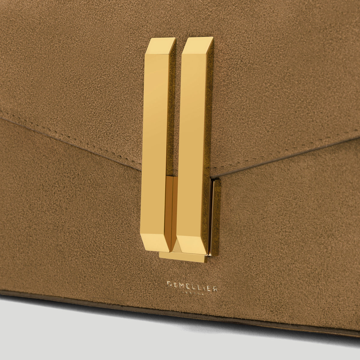 Exclusive The Vancouver Clutch — One Size — Size tobacco suede — Back View