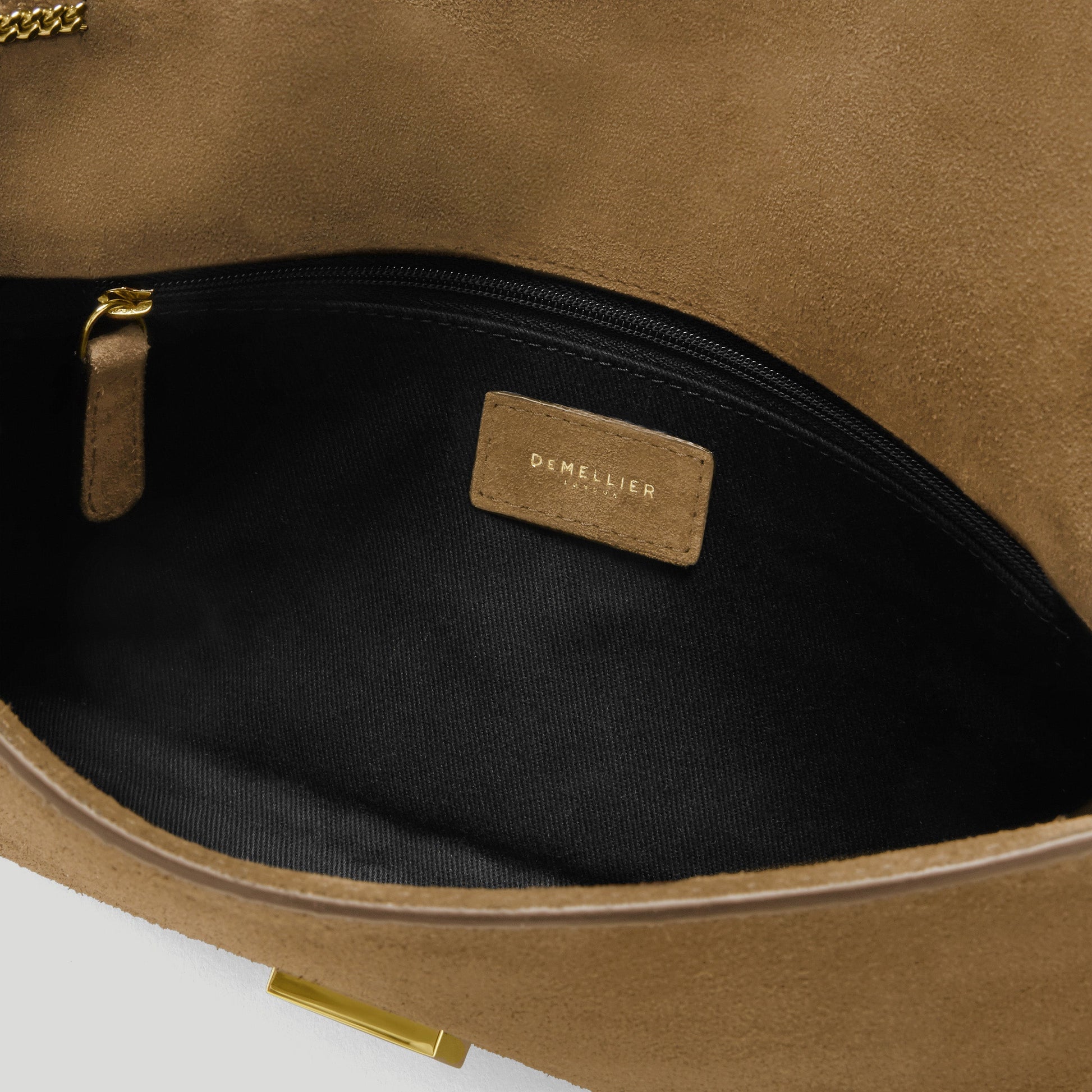 Exclusive The Vancouver Clutch — One Size — Size tobacco suede — Detail View