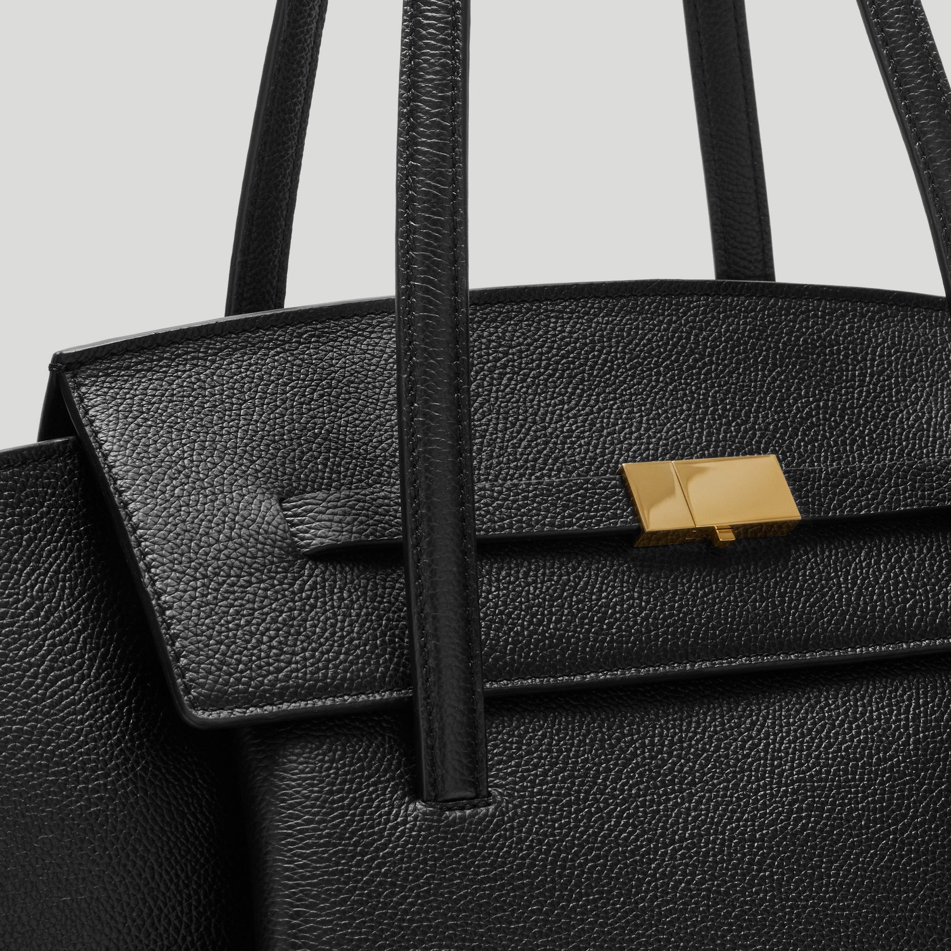Exclusive The Brooklyn — One Size — Size black small grain — Back View