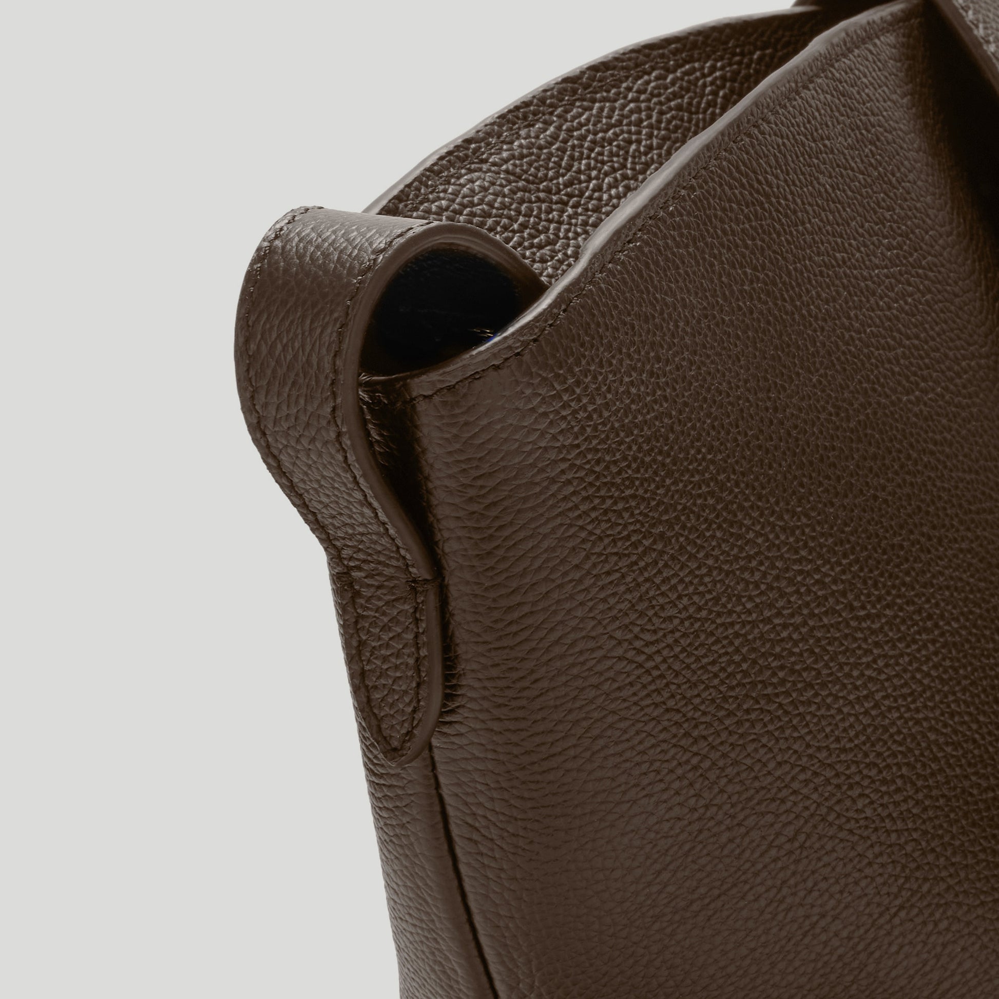 Exclusive The Brooklyn — One Size — Size mocha small grain — Top View