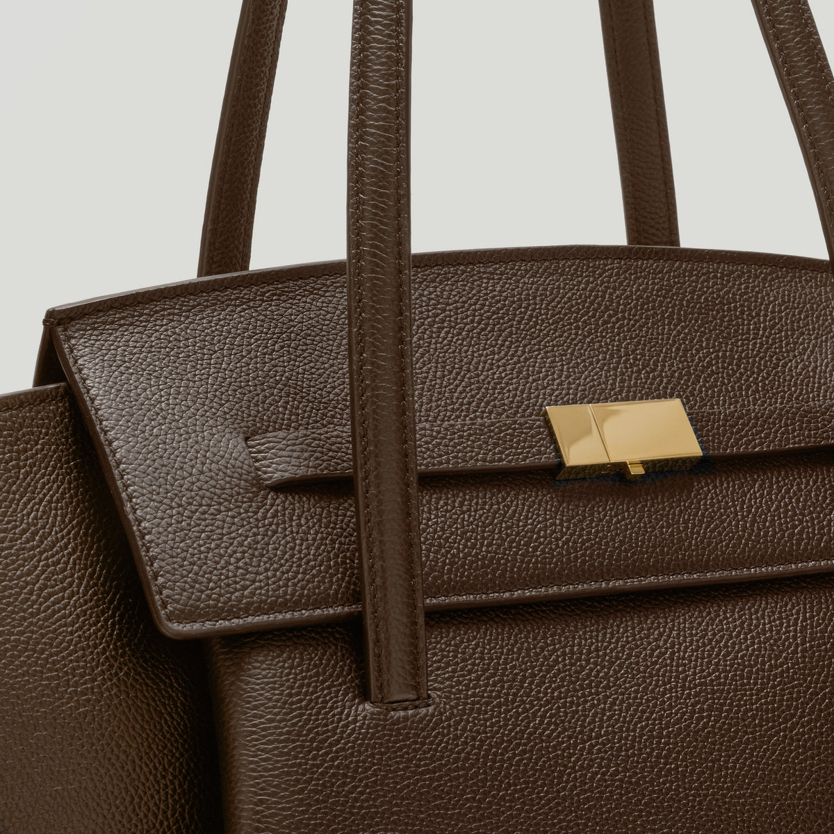 Exclusive The Brooklyn — One Size — Size mocha small grain — Side View