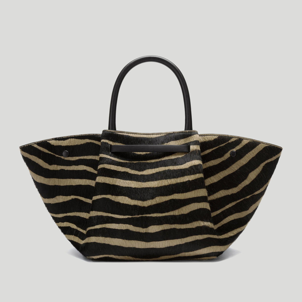 Exclusive The Midi New York — Midi — Size zebra-effect hair calf — Lifestyle View