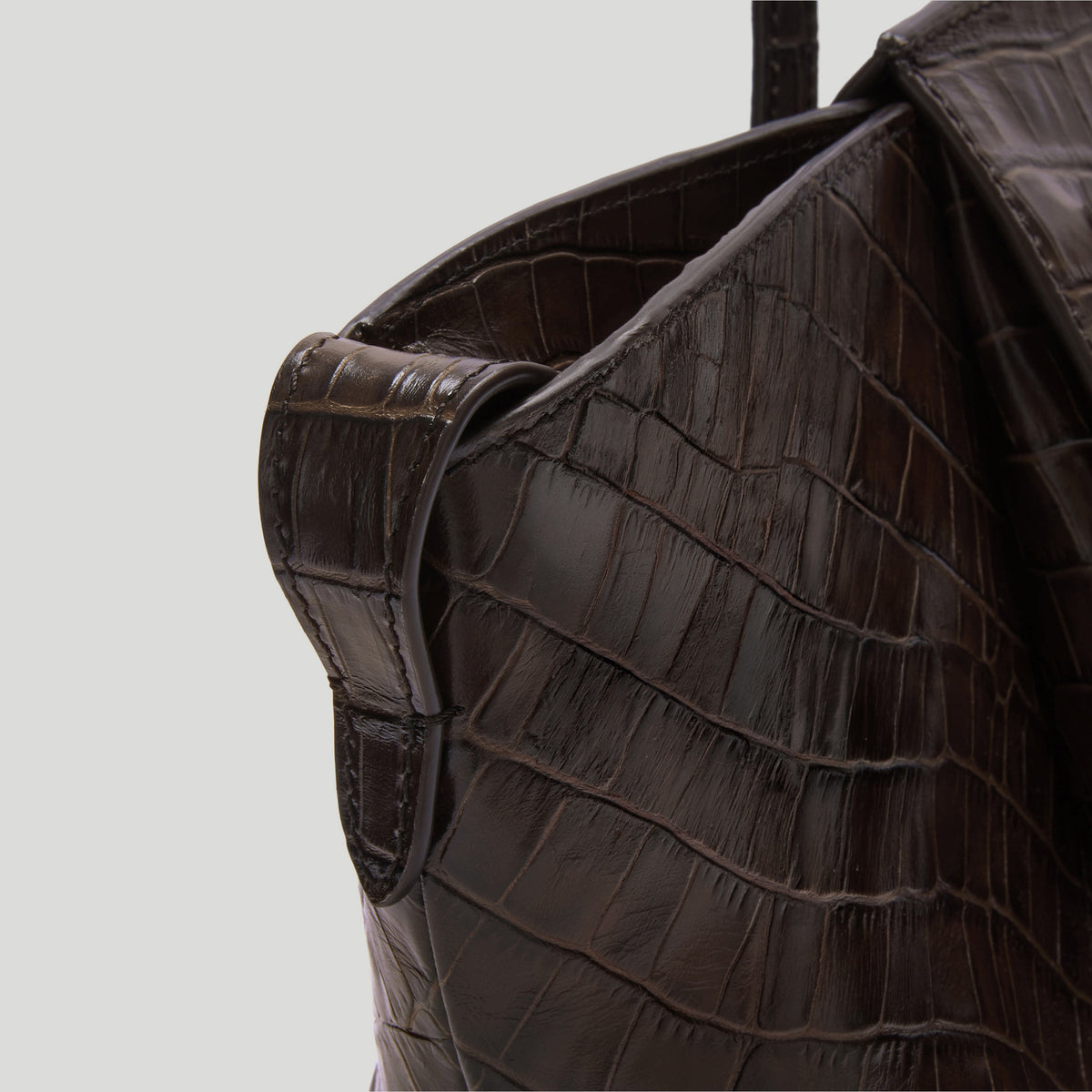 Exclusive The Midi Brooklyn — Midi — Size dark chocolate croc-effect — Detail View