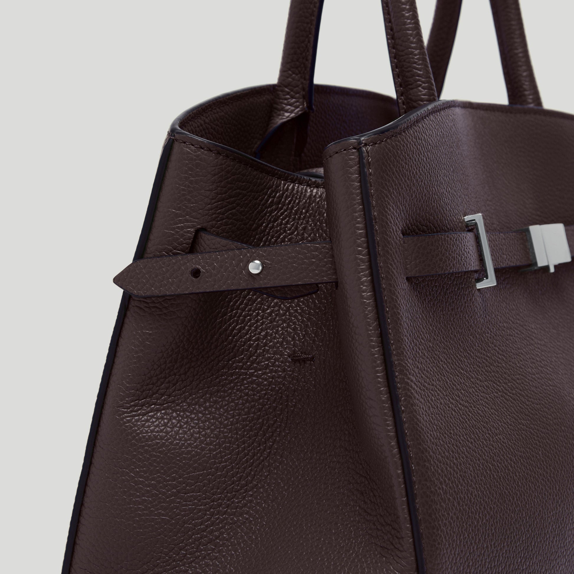 Exclusive The Midi Hudson — Midi — Size bordeaux small grain — Side View