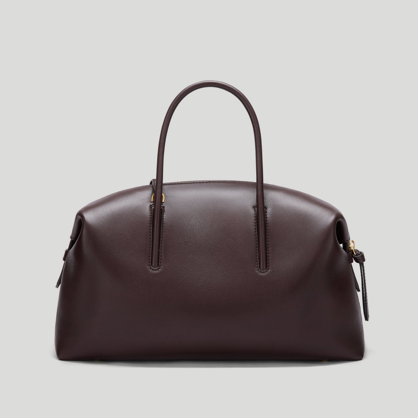 Exclusive The Midi Stockholm — Midi — Size bordeaux fine grain — Lifestyle View