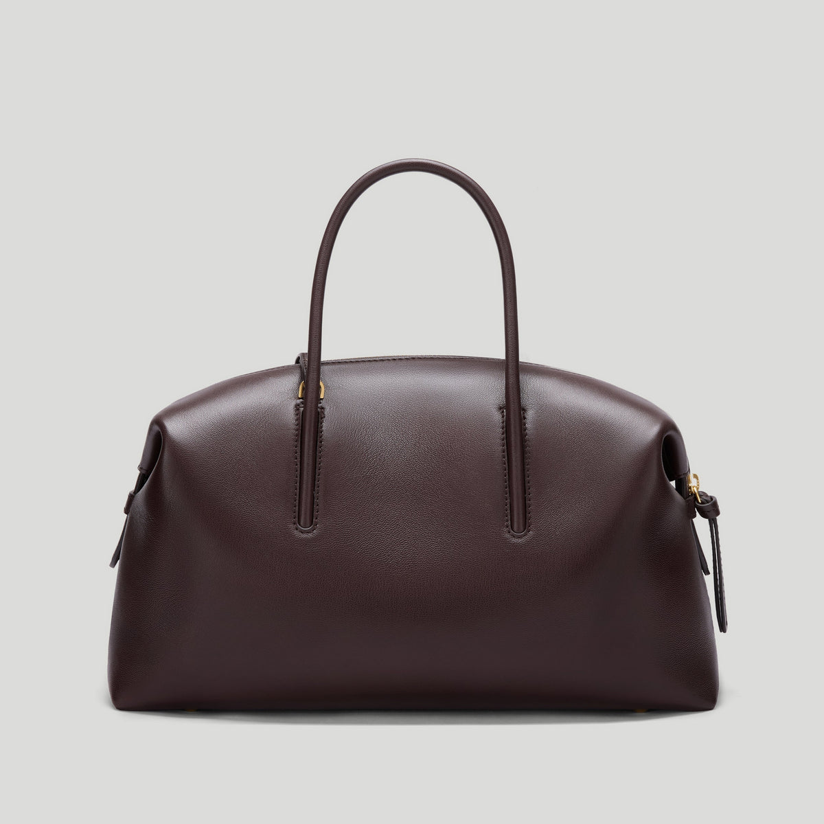 Exclusive The Midi Stockholm — Midi — Size bordeaux fine grain — Lifestyle View